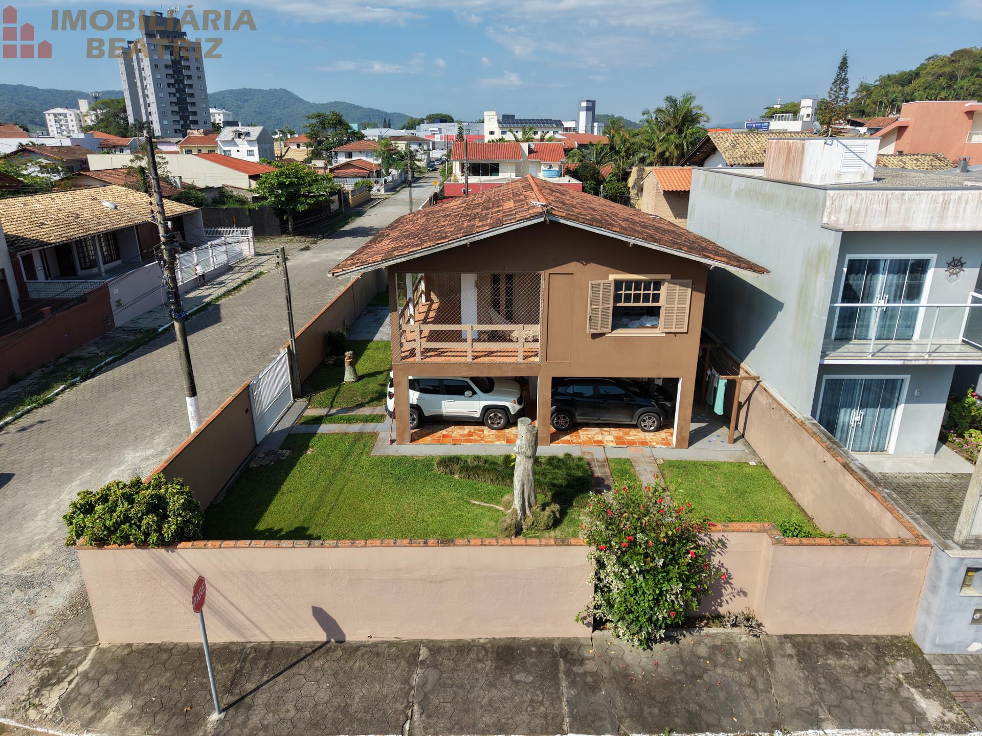 SOBRADO  PARA VENDA NO CENTRO DE PENHA - SC