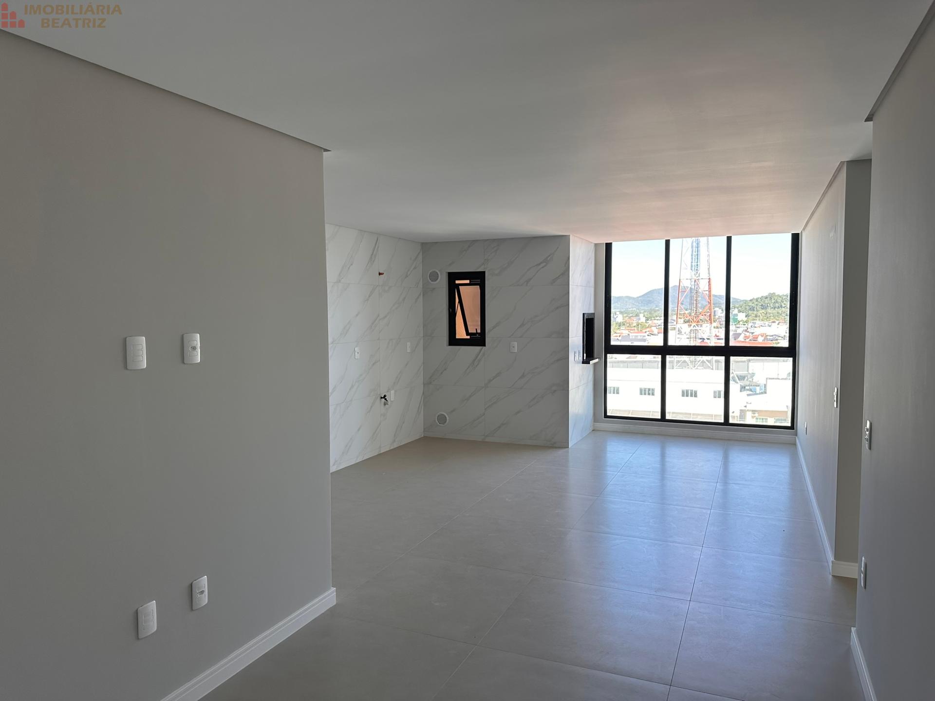 Apartamento à venda, CENTRO, BALNEARIO PICARRAS - SC