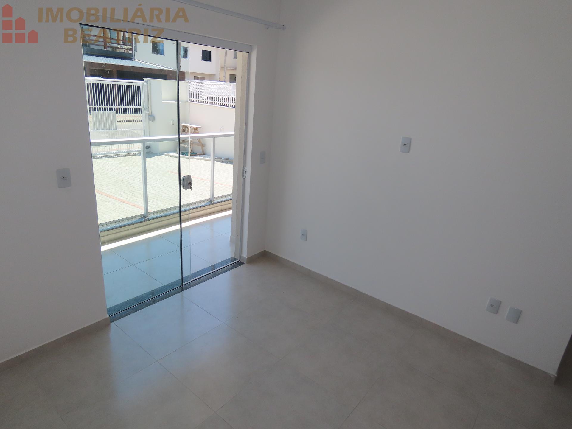 APARTAMENTOS DE 02 QUARTOS PARA LOCAÇÃO NO CENTRO DE PENHA - SC.