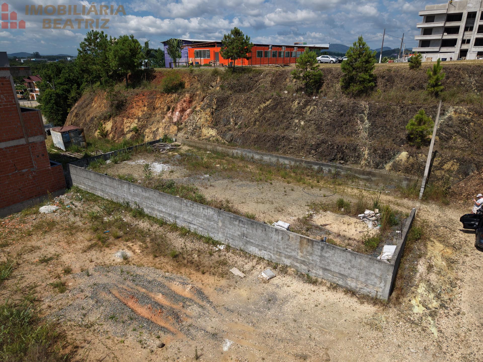 TERRENO À VENDA, BALNEARIO PICARRAS - SC