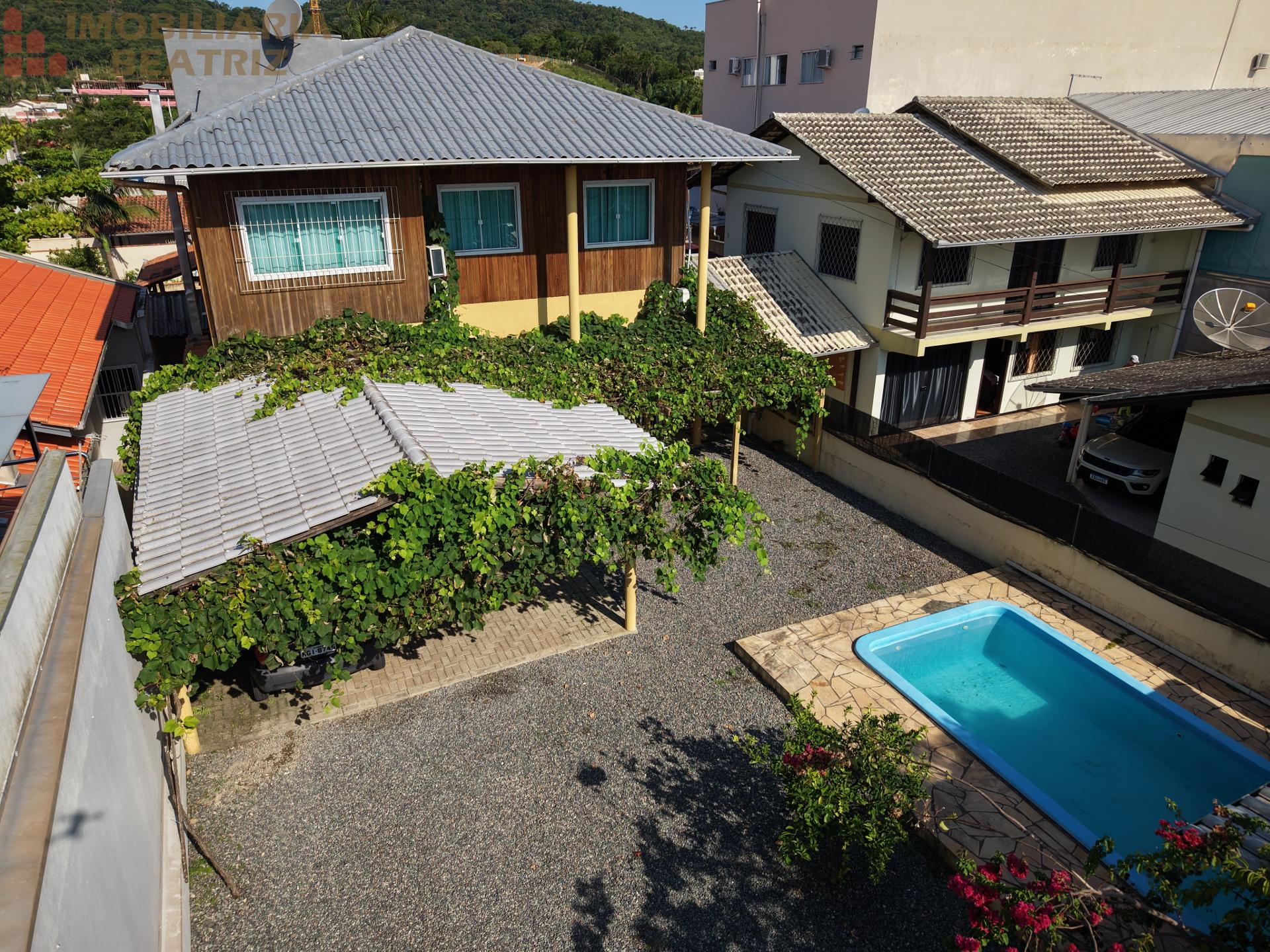 CASA À VENDA, ARMAÇÃO, PENHA - SC