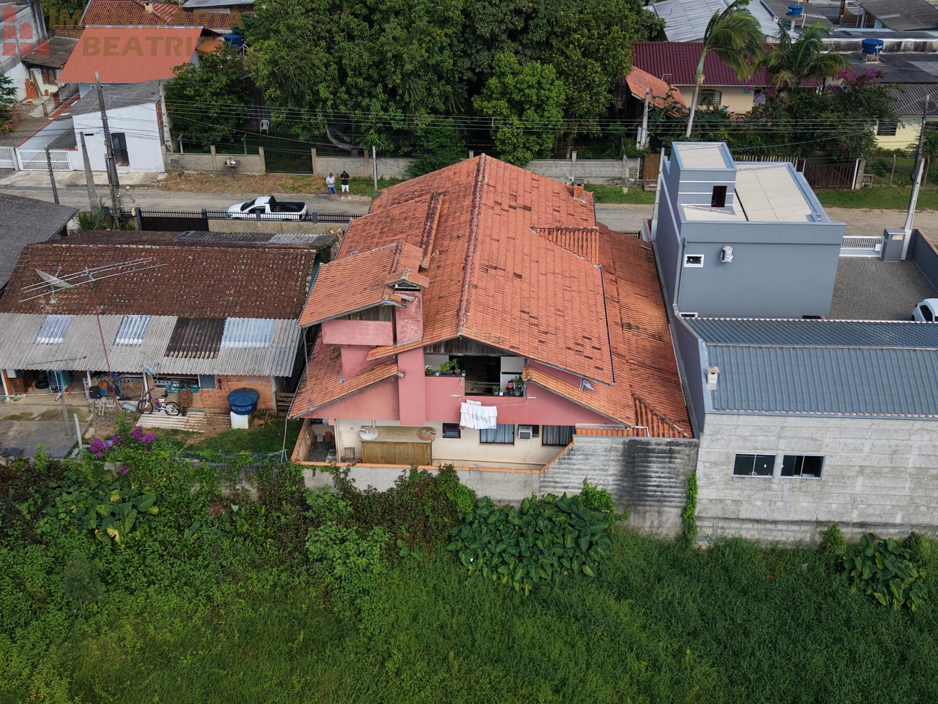 TERRENO A VENDA NO CENTRO DE PENHA SC