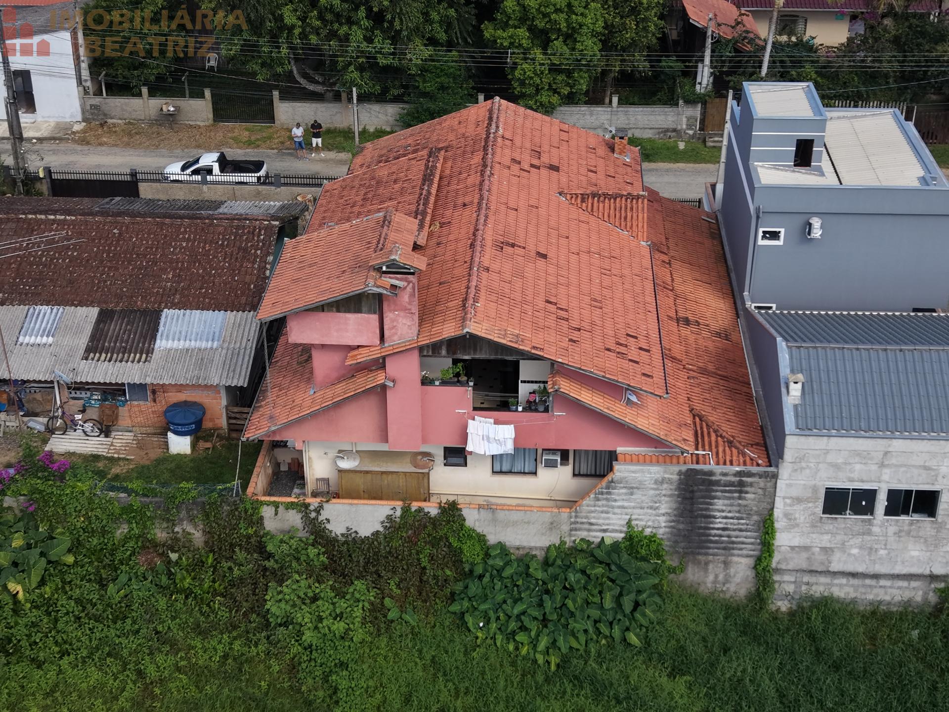 TERRENO A VENDA NO CENTRO DE PENHA SC