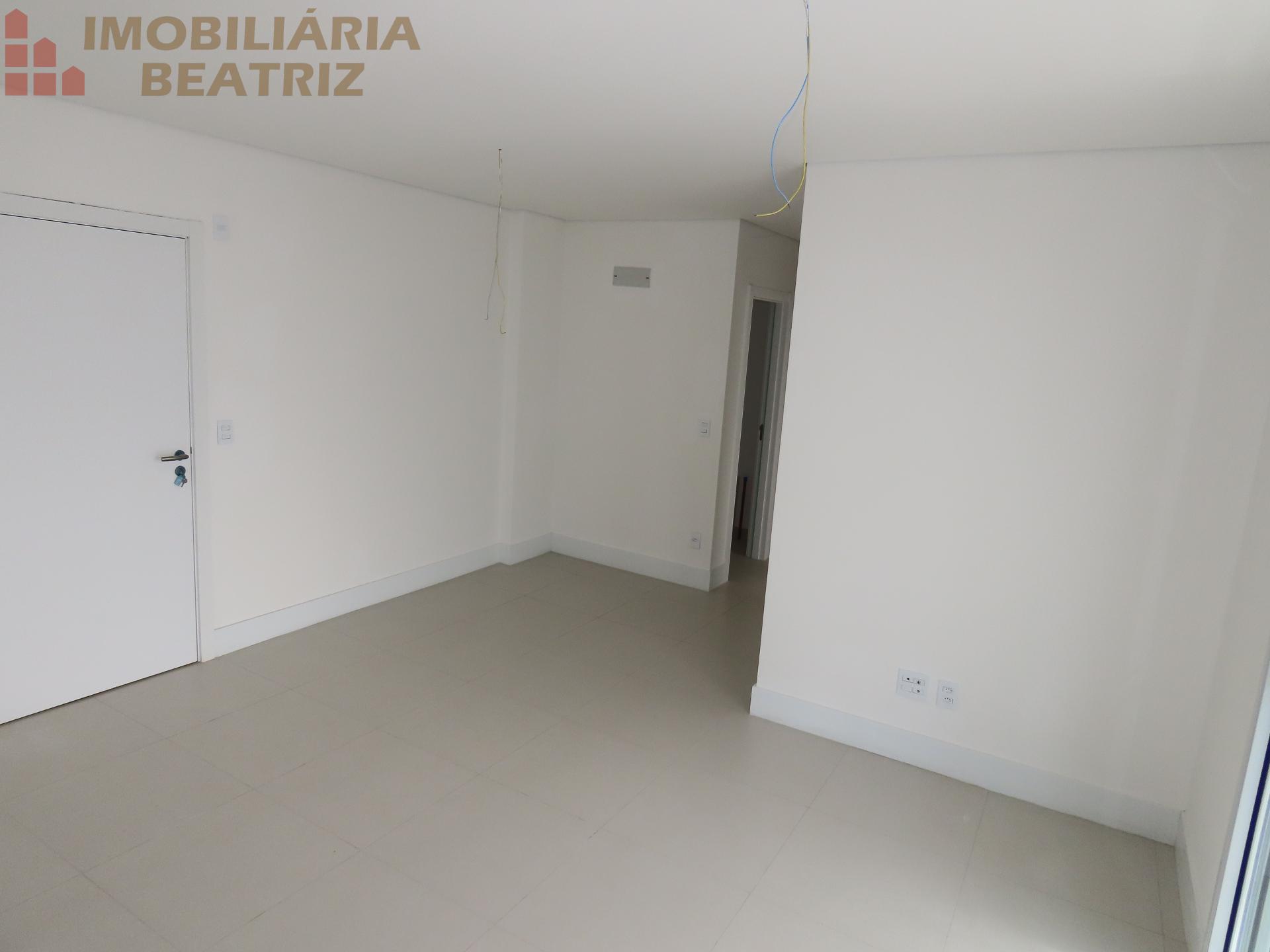 Apartamento à venda, CENTRO, PENHA - SC - COM VISTA PARA O MAR...