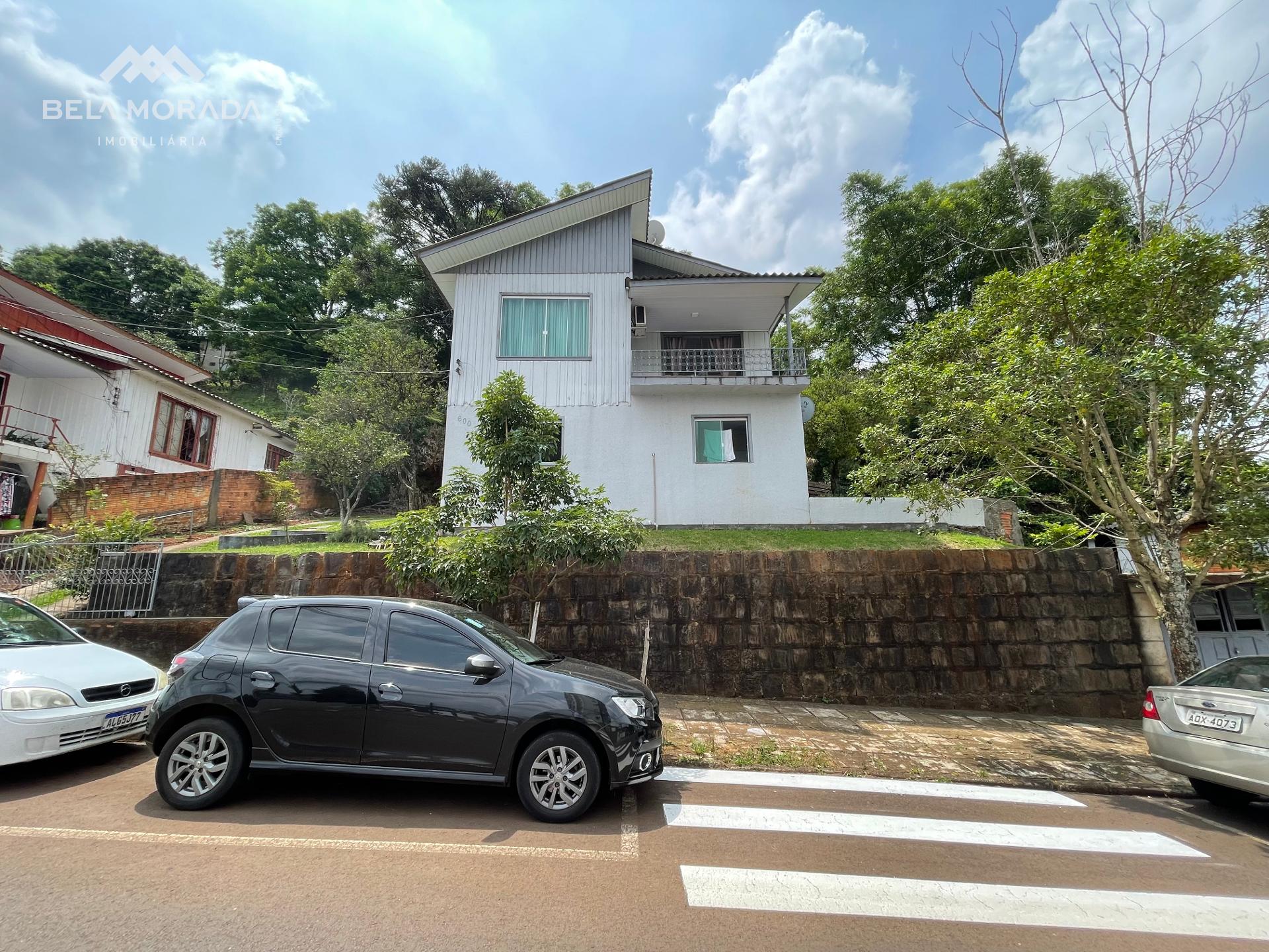 CASA PARA LOCAÇÃO NO CENTRO DE PATO BRANCO - PARTE DE CIMA - S...