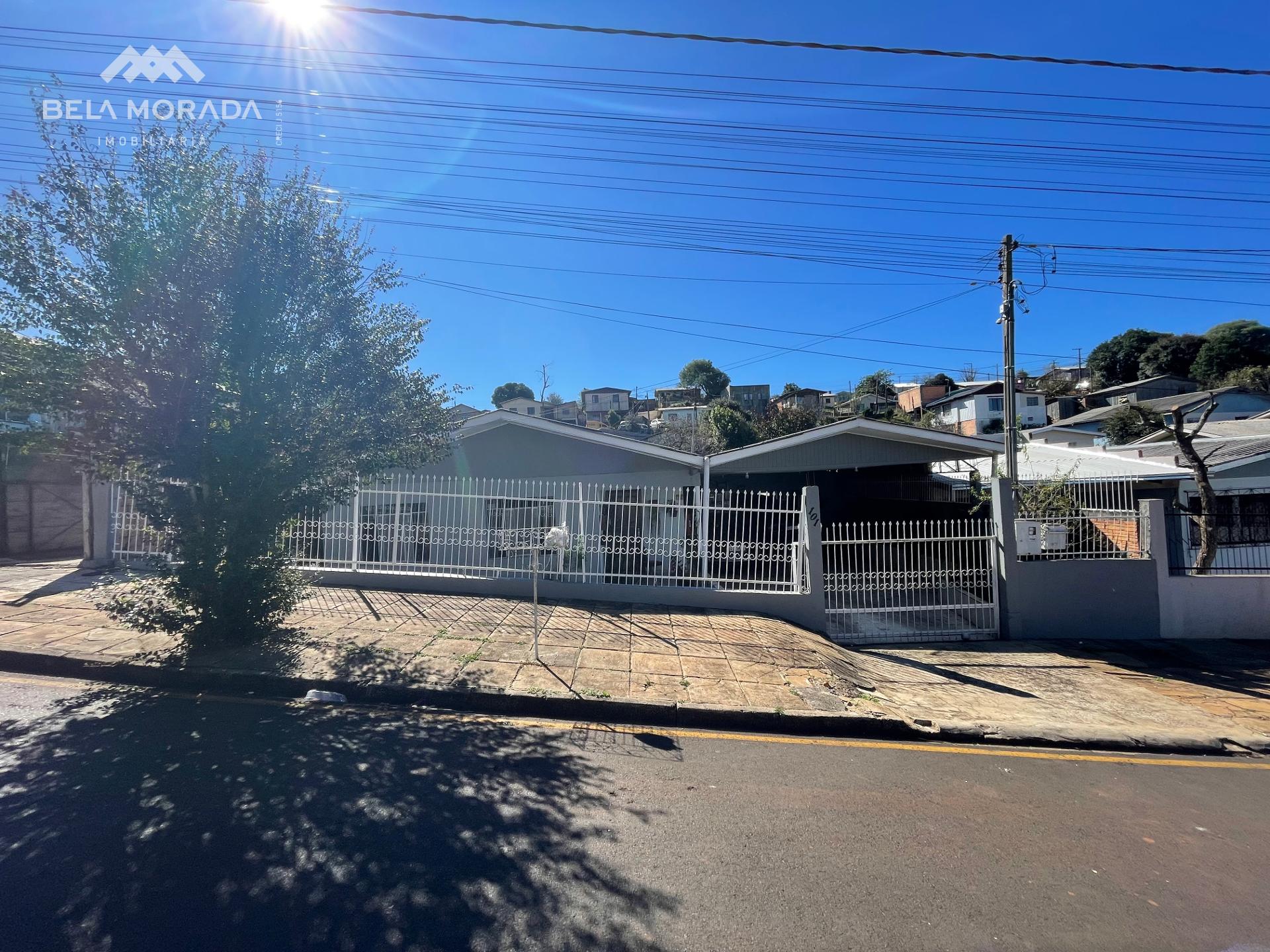CASA A VENDA NO BAIRRO SUDOESTE - 03 QUARTOS - PATO BRANCO