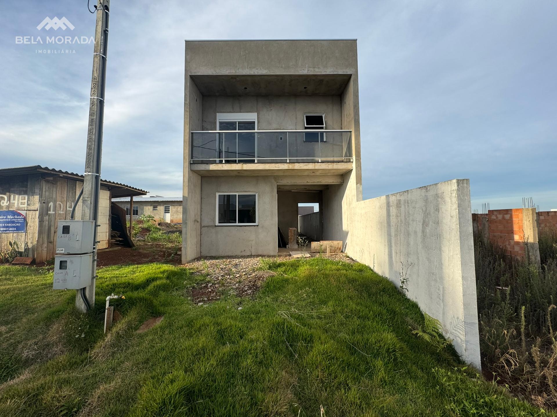 SOBRADO NOVO A VENDA NO BAIRRO PAGNONCELLI - 01 SUITE E 02 QUA...