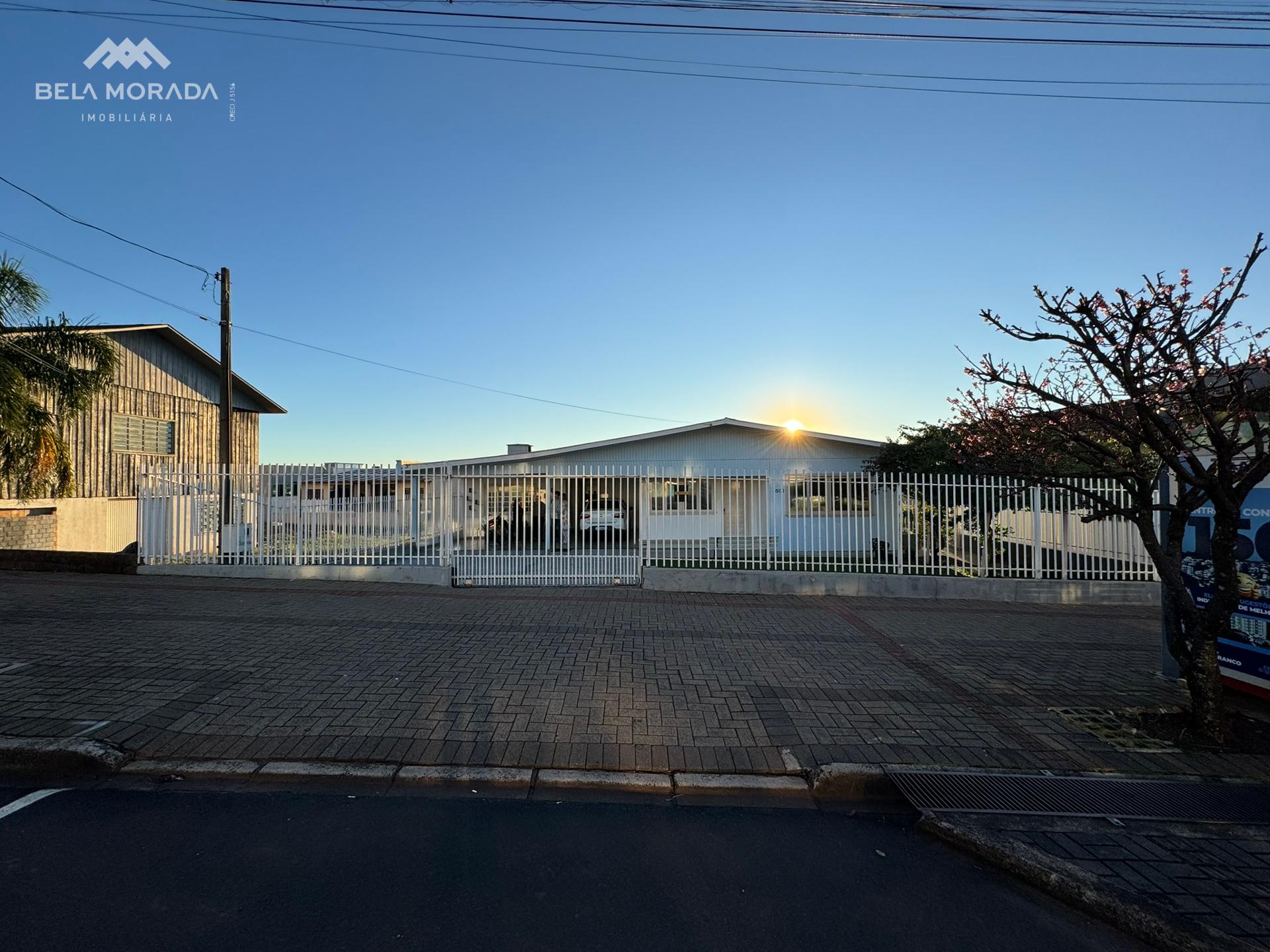 TERRENO COM CASA DE MADEIRA A VENDA - PINHEIRINHO - PATO BRANCO
