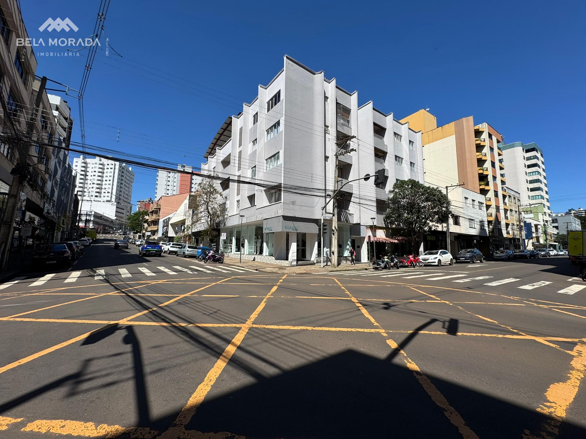 APARTAMENTO COM 318 M A VENDA NO CENTRO DE PATO BRANCO -