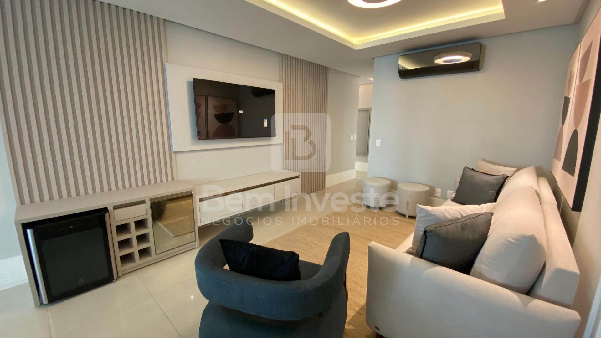 Apartamento 3 dormitórios, Quadra mar em Balneário Camboriú