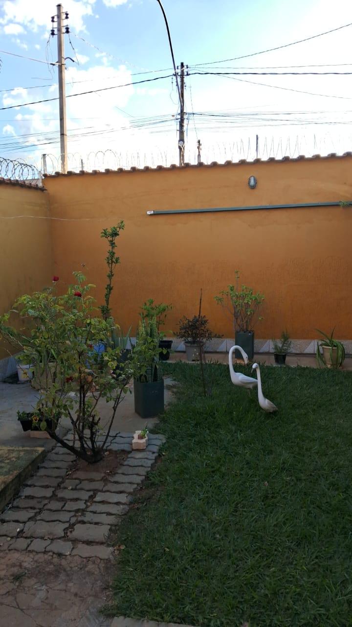 Casa, 2 quartos, 200 m² - Foto 1