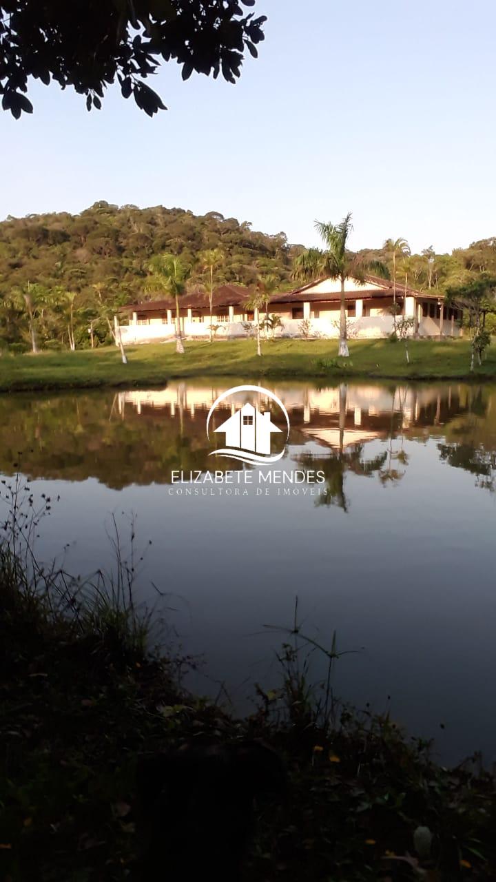Sítio à venda com 3 quartos, 700m² - Foto 1