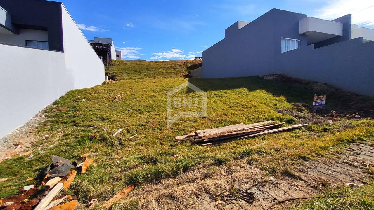 Excelente terreno com 300m  no loteamento Corso - Francisco Be...