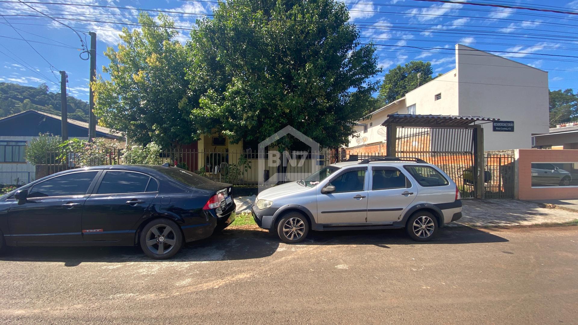 Casa com suíte mais dois quartos à venda, B. Miniguaçu, FRANCI...
