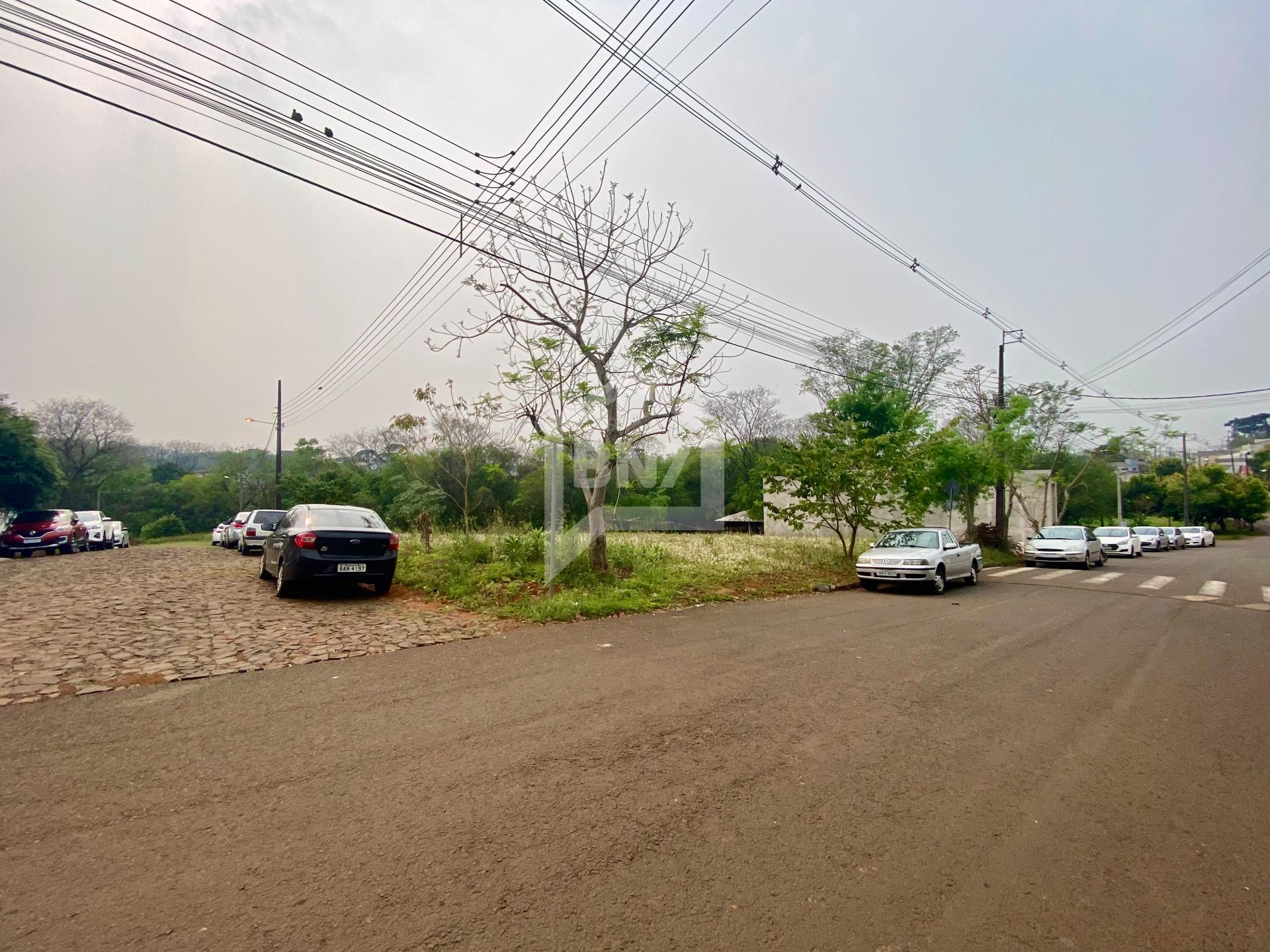 Terreno de Esquina  Venda no Bairro Jpiter  em Zona Comercial 