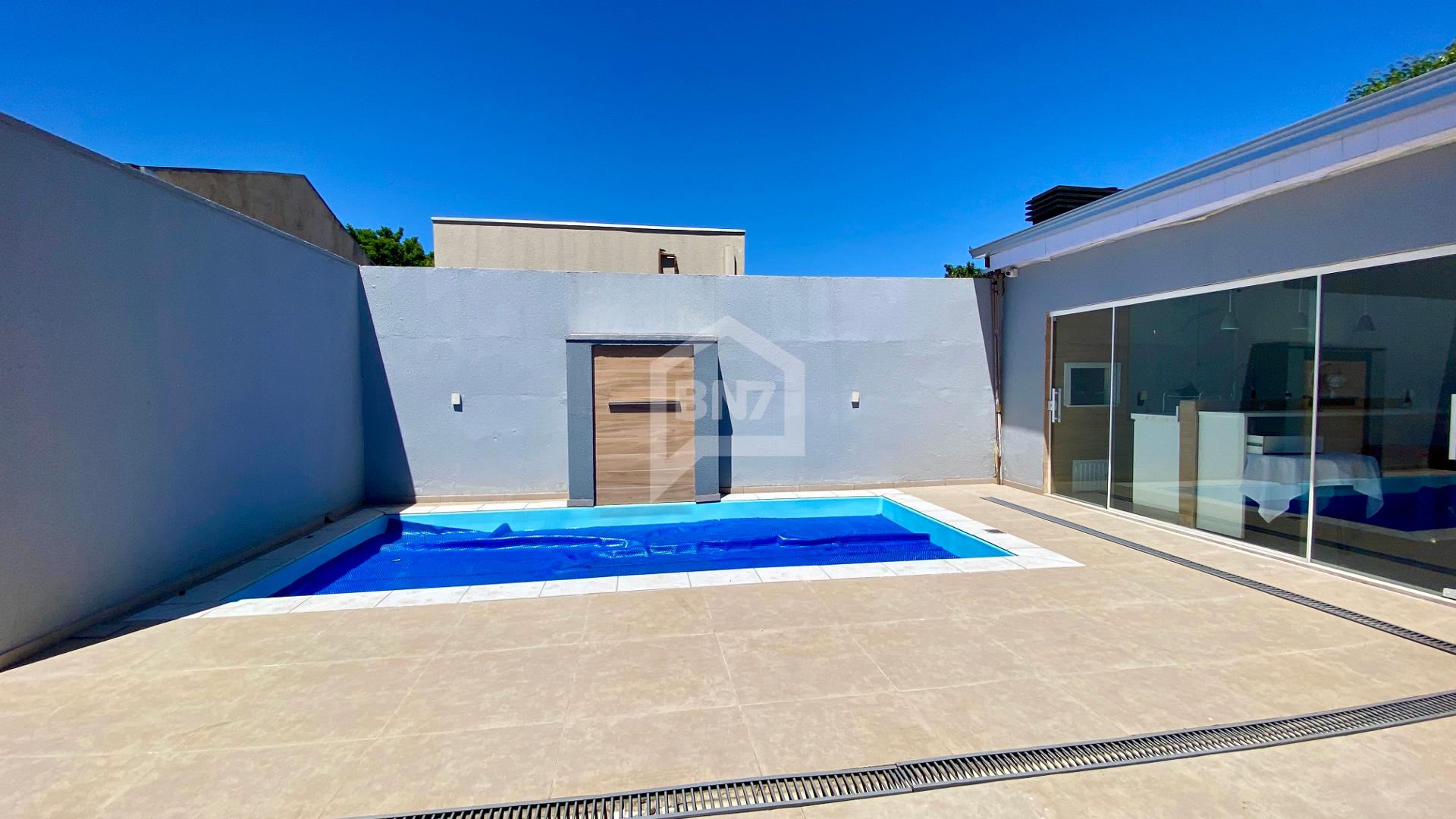 Casa à Venda no Bairro Pinheirinho  Próxima ao Hospital 18 Horas