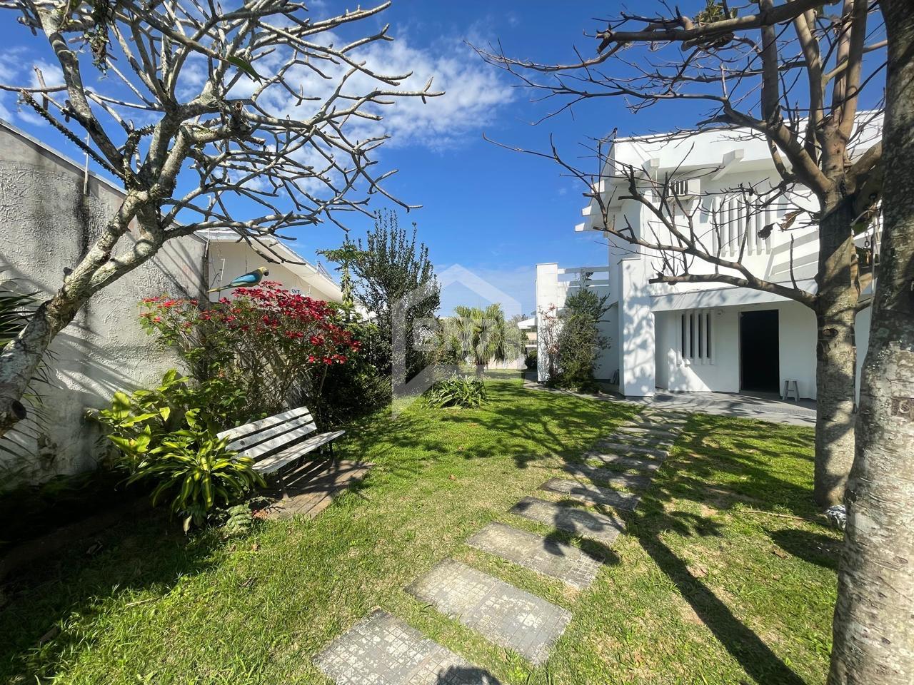 Maravilhosa Casa à Venda em Imbituba SC  A apenas 500m da praia 