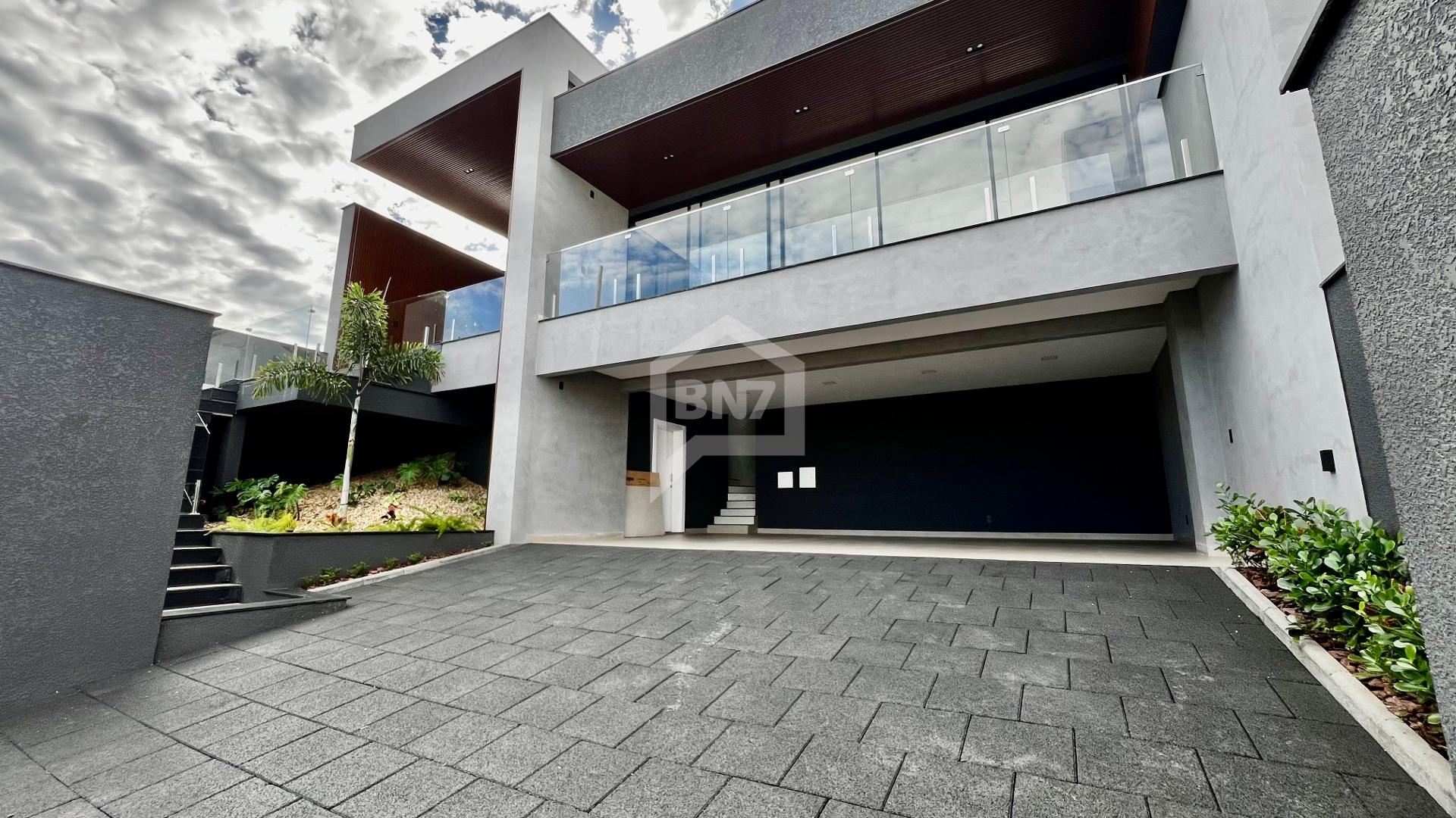 Resid?ncia de luxo com 3 su?tes no Residencial Amabile ? Franc...