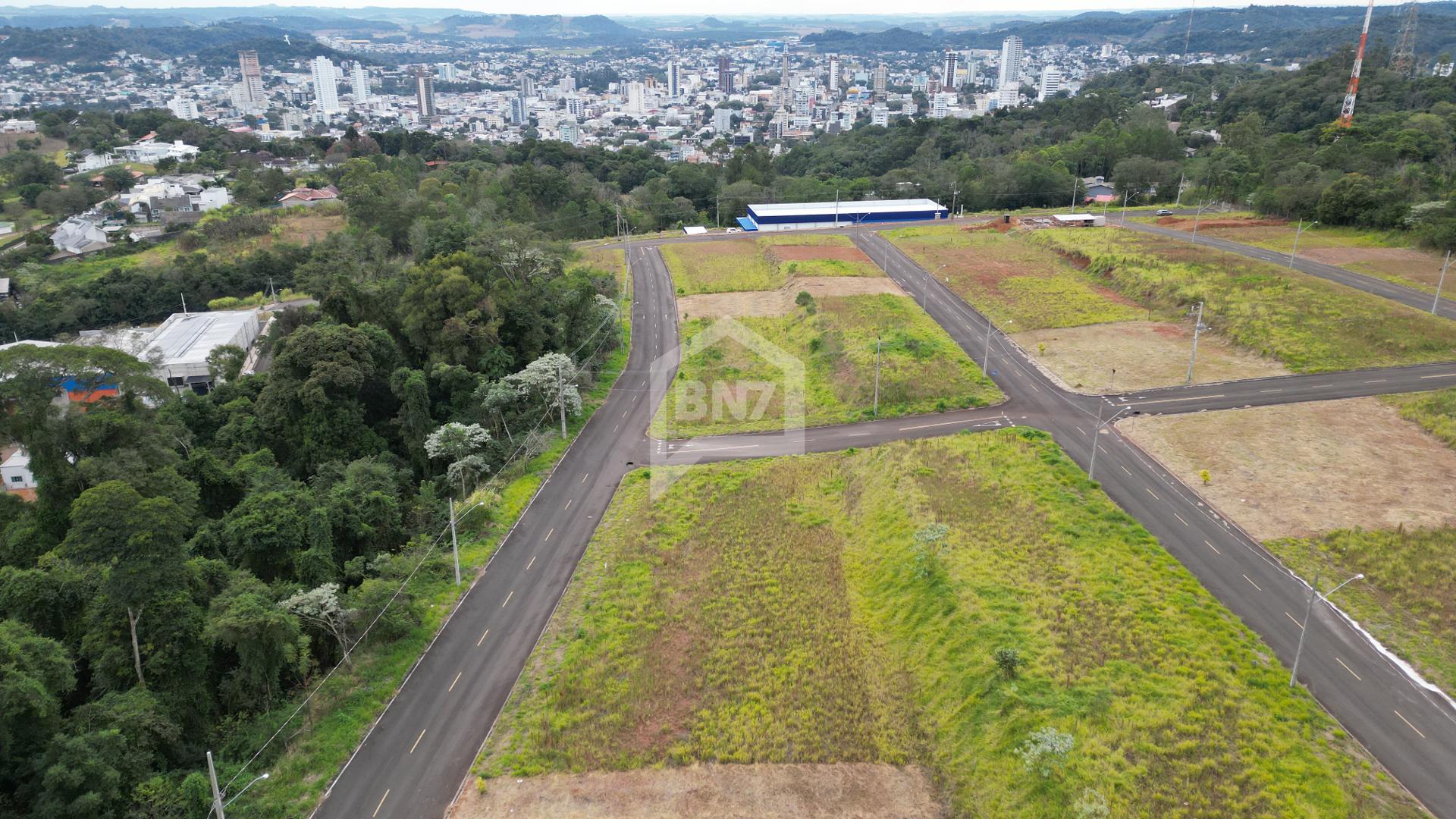 Lote de esquina com 381,05m  no Loteamento Alto Alegre, Bairro...