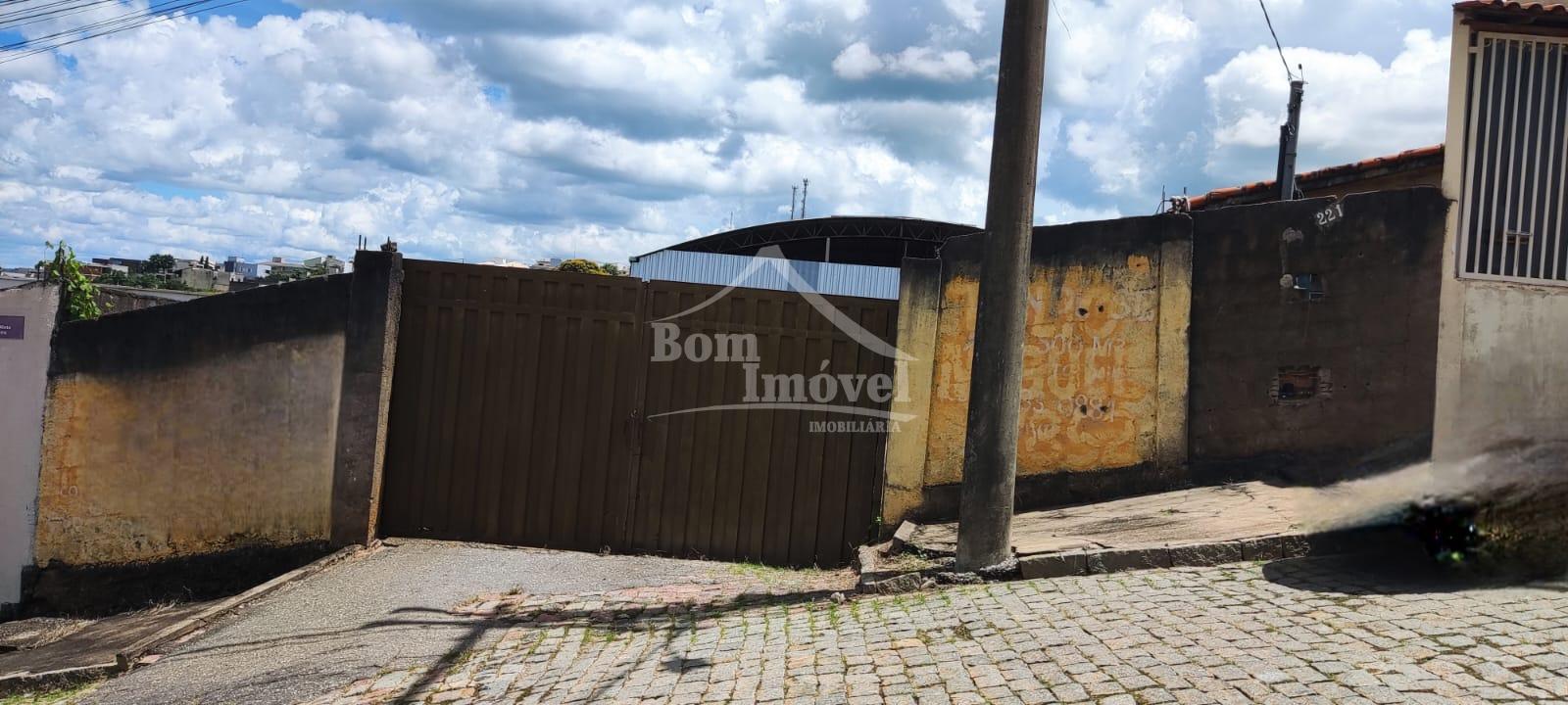 Lote de 500m  plano no Bairro Vila Etna em Campo Belo - MG
