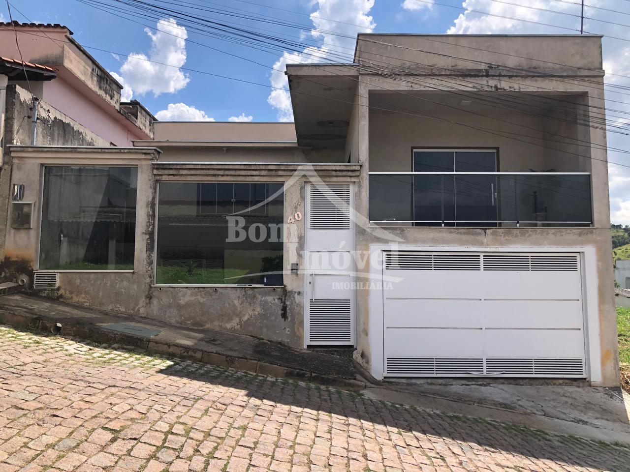 Casa de 3 dormitórios, sendo 1 suíte no Bairro Marieta em Camp...