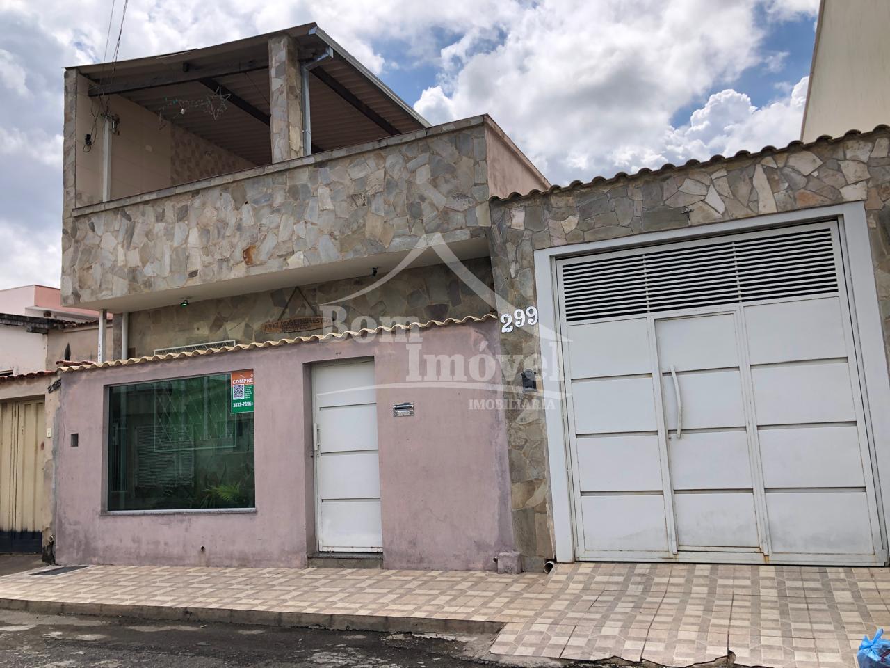 Casa de 4 dormitórios, 1 suite à venda no bairro Jardim Améric...