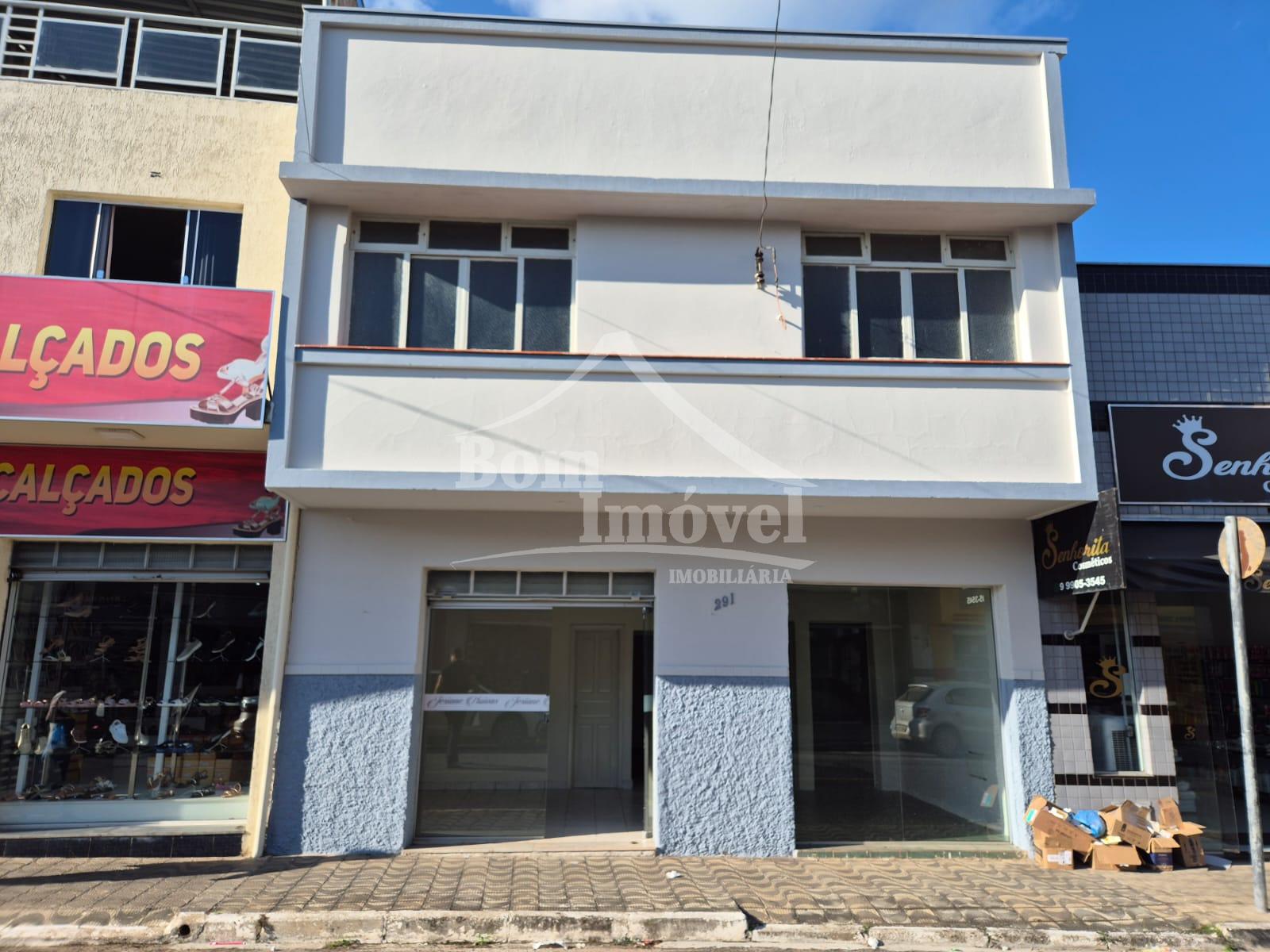 Ponto comercial à venda na Av. Pedro II, 291 em Campo Belo MG,...