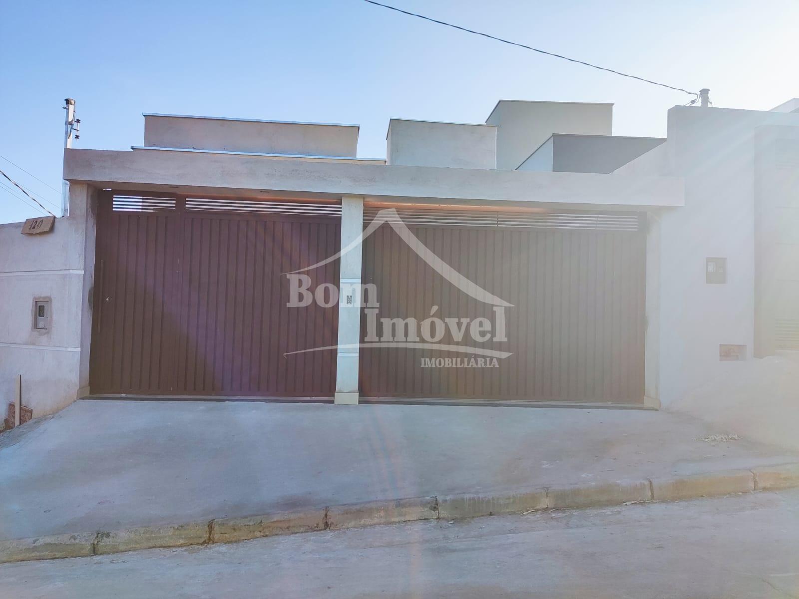 Casa de esquina com 2 quartos no Bairro Ecoville em Campo Belo MG