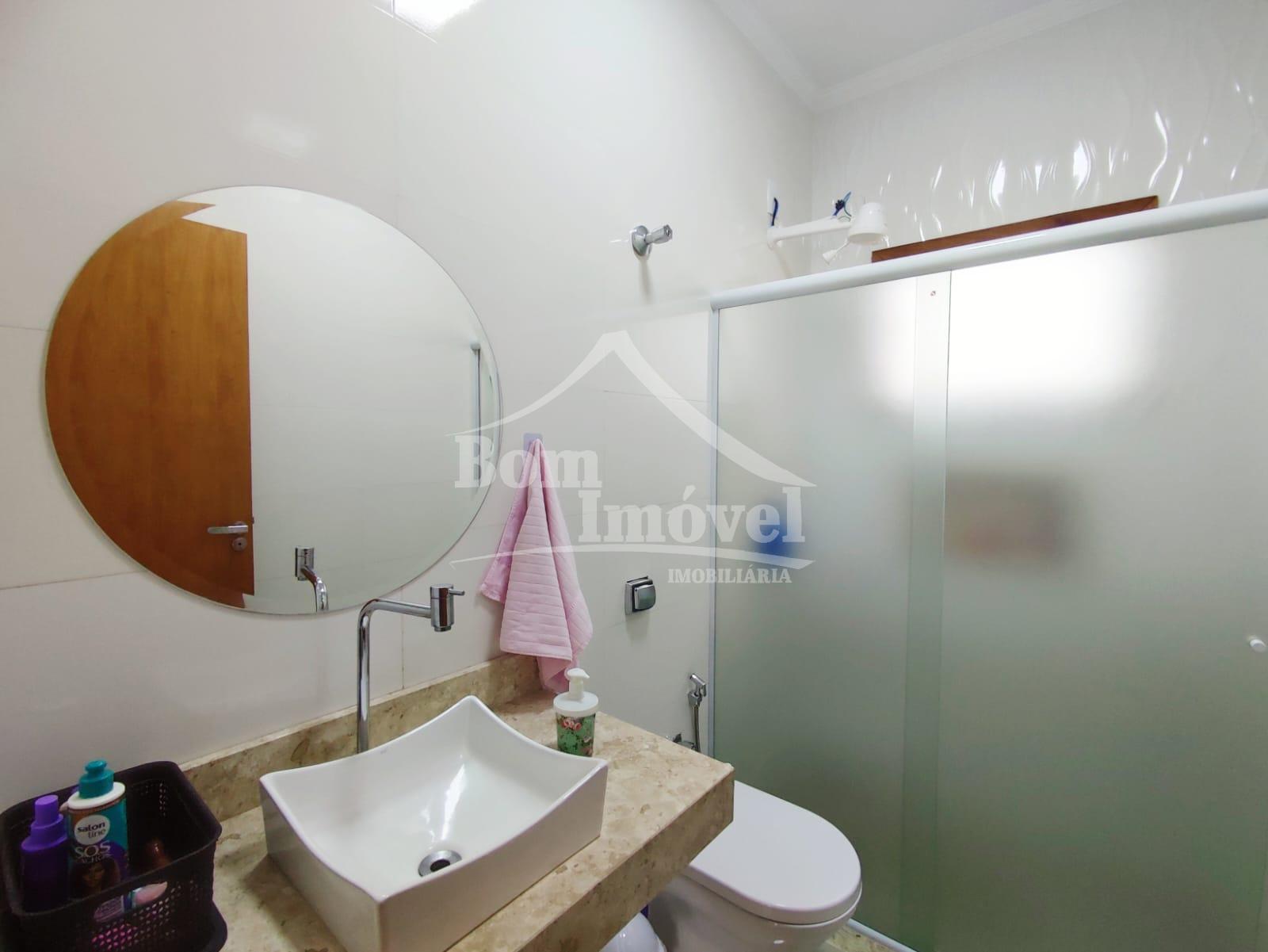 Casa à venda com 2 quartos, 180m² - Foto 10