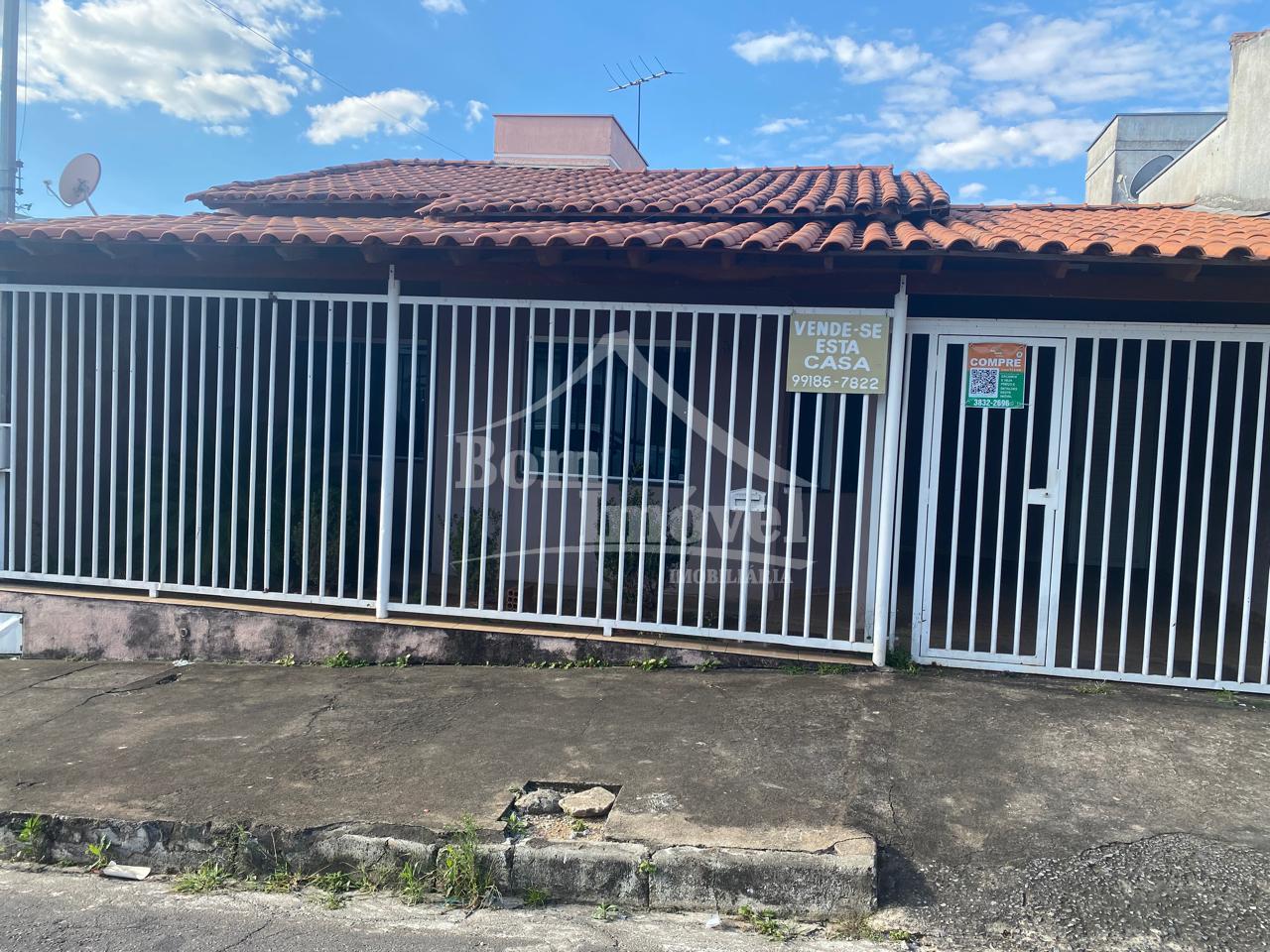 Casa à venda com 3 dormitórios, no bairro Dona Marieta, CAMPO ...