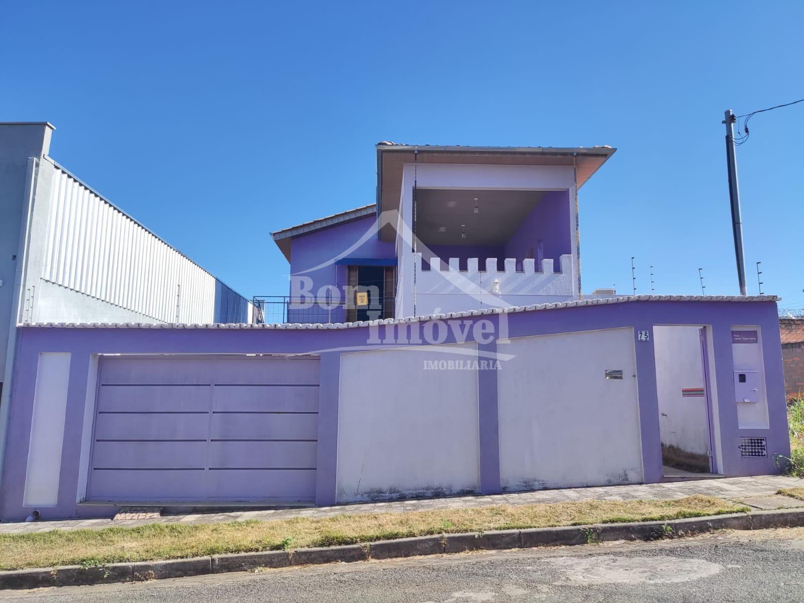 Imóvel com 1 sala conjugada com a cozinha e 1 suíte com varand...