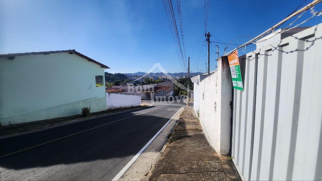 Casa à venda com 1 quarto, 60m² - Foto 2