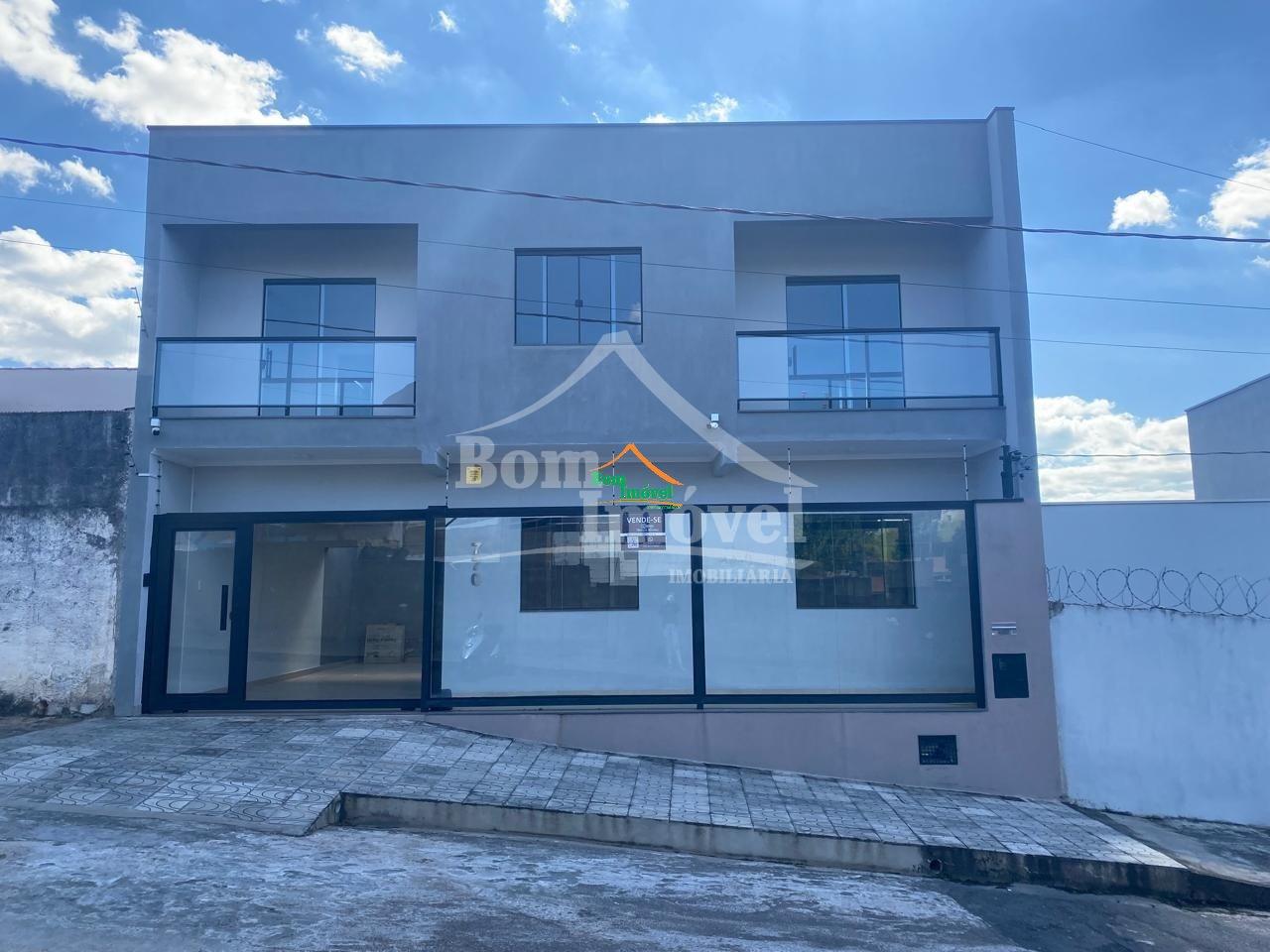Casa a venda com 3 dormitórios no Bairro Bela Vista em Campo B...