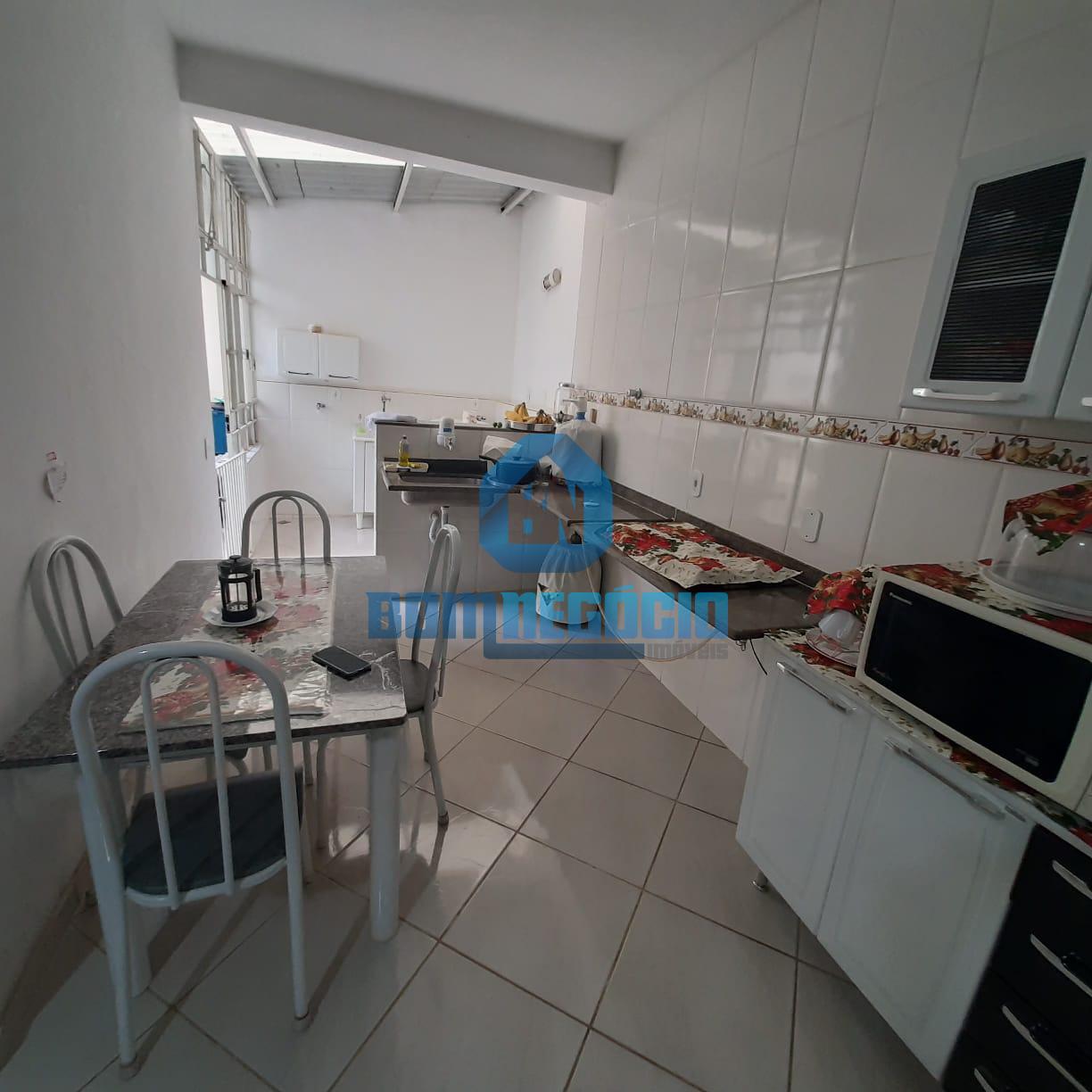 CASA COM 4 DORMITORIOS A VENDA, 240.00m , GOVERNADOR VALADARES...