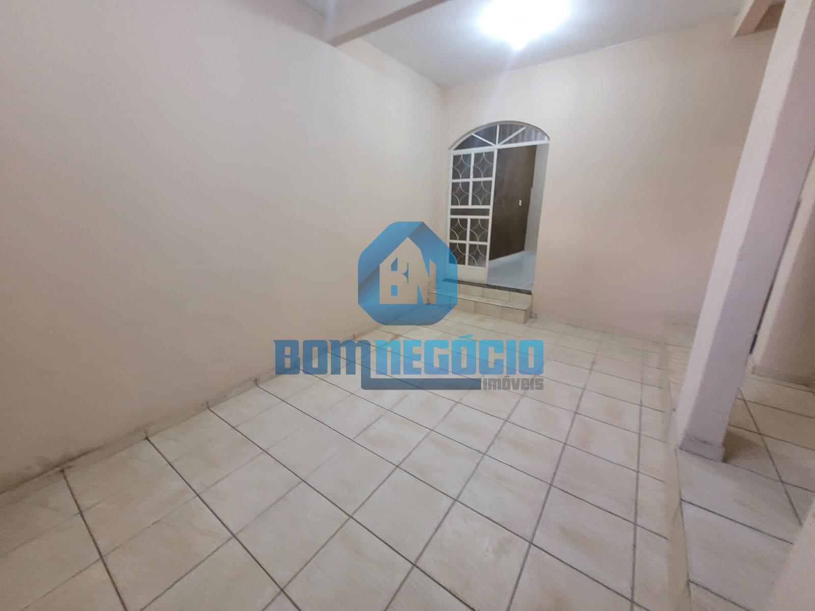 CASA TRIPLEX A VENDA - Bairro Vila Bretas, GOVERNADOR VALADARE...