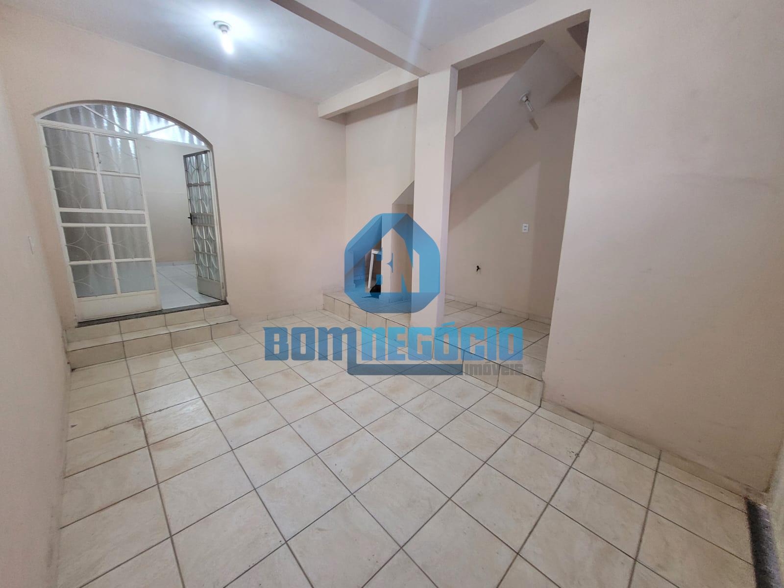 CASA TRIPLEX A VENDA - Bairro Vila Bretas, GOVERNADOR VALADARE...
