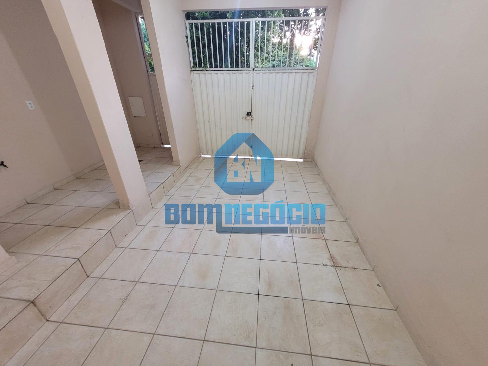 CASA TRIPLEX A VENDA - Bairro Vila Bretas, GOVERNADOR VALADARE...