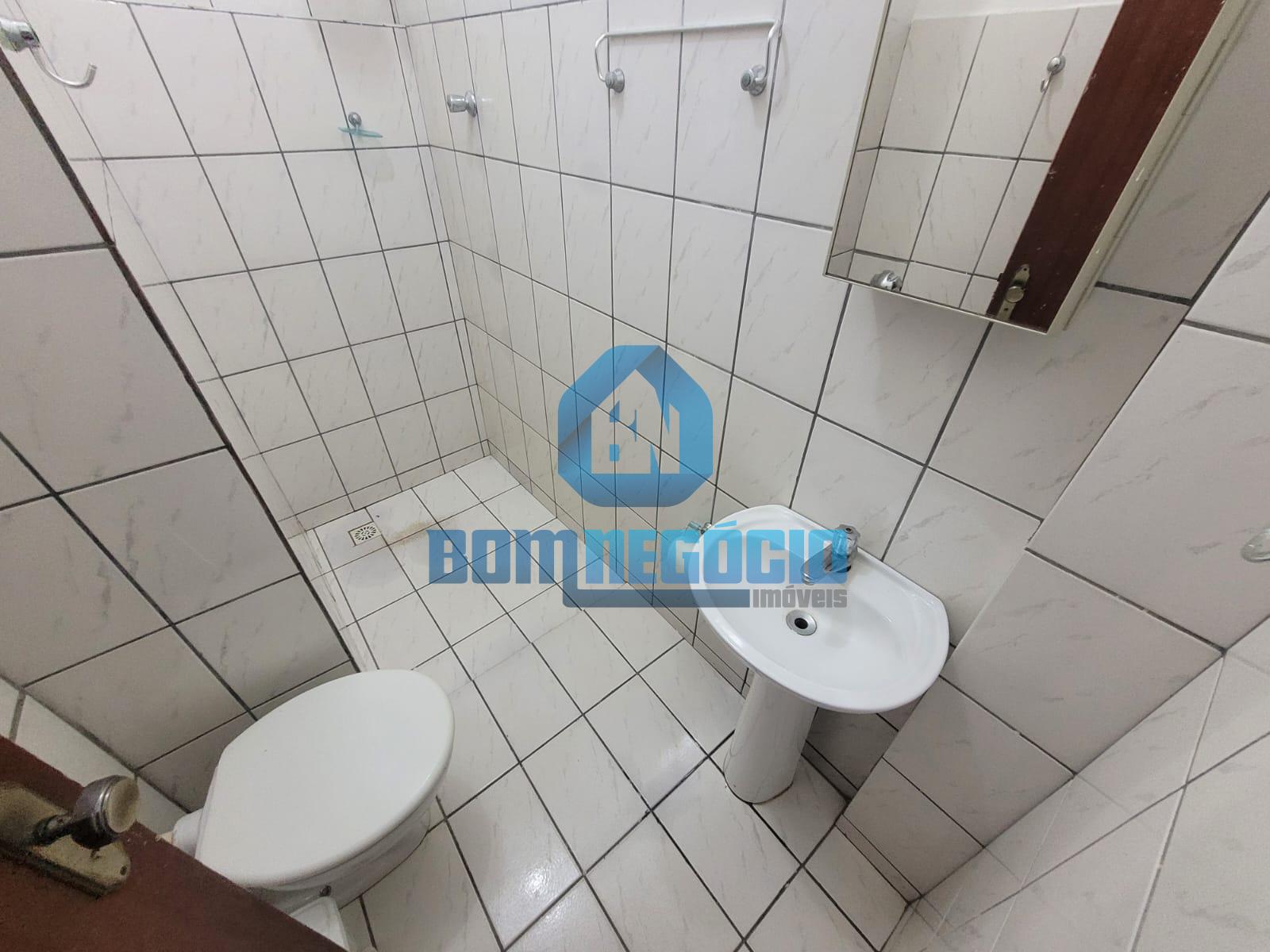 CASA TRIPLEX A VENDA - Bairro Vila Bretas, GOVERNADOR VALADARE...