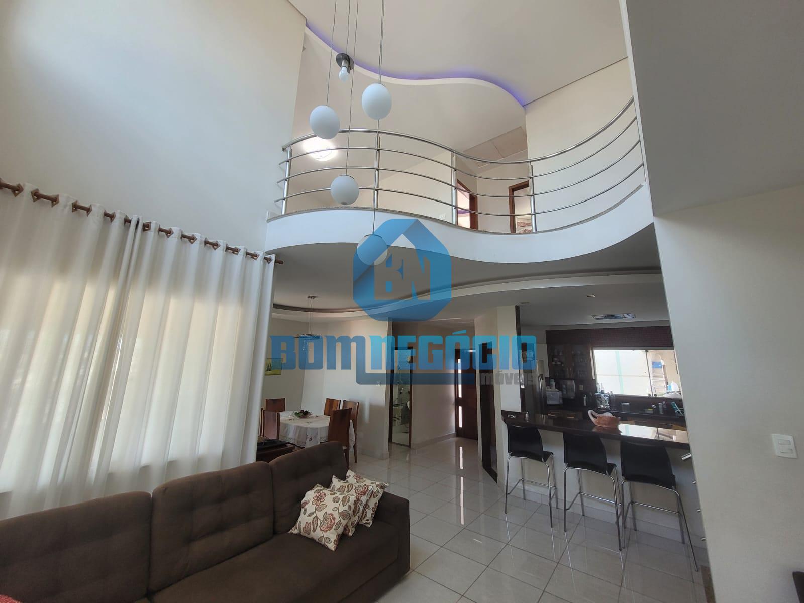 Casa com 4 dormitórios à venda, NOVA VILA BRETAS, GOVERNADOR V...