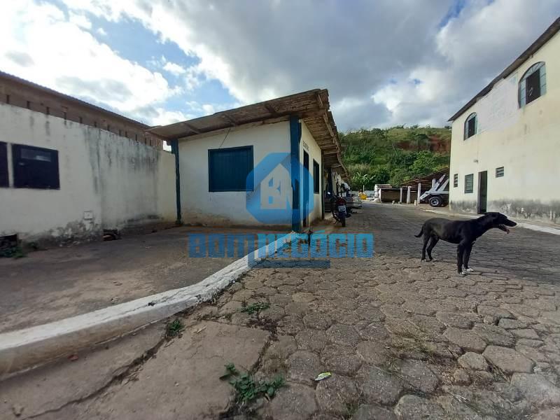 Terreno Comercial com 2010m , GOVERNADOR VALADARES - MG