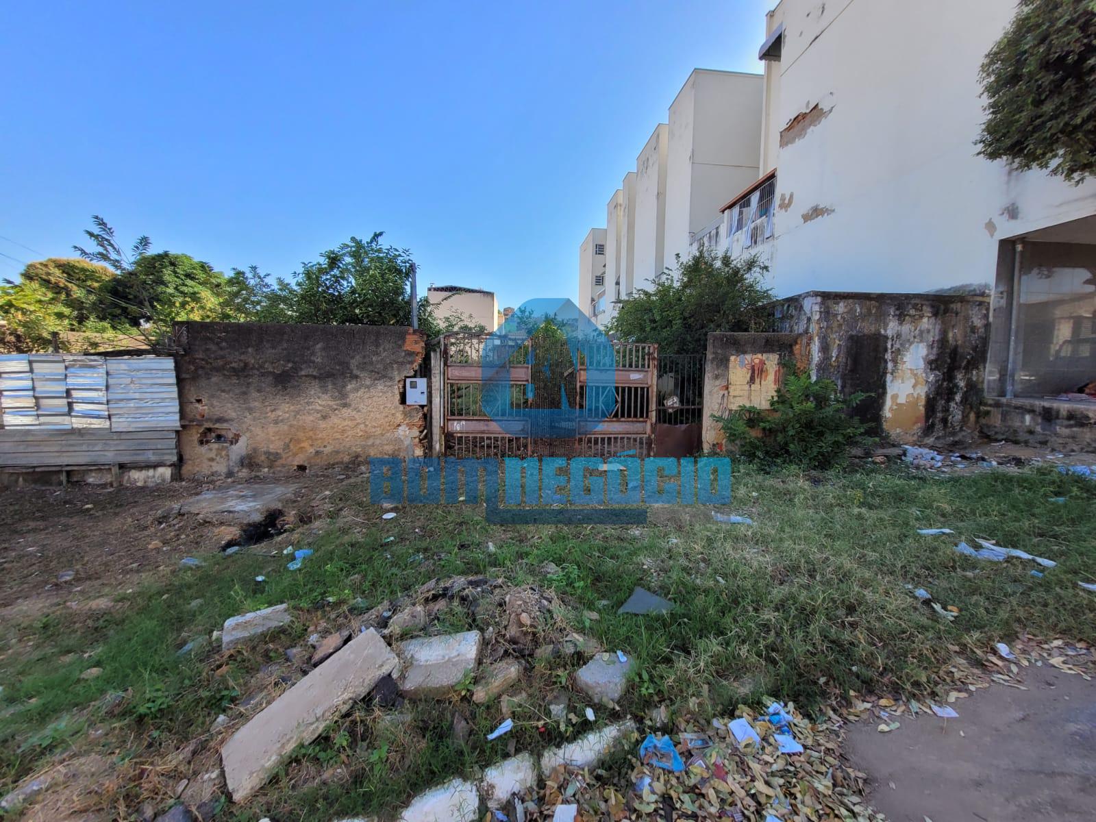 Lote com 893 m² à venda, CENTRO, GOVERNADOR VALADARES - MG