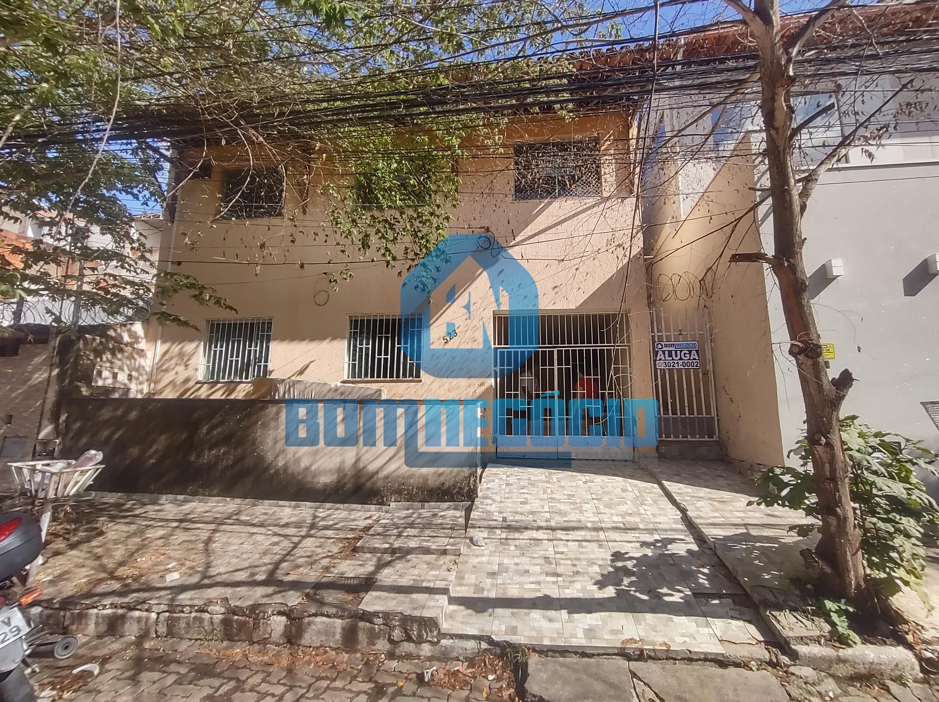 Casa para locação com três quartos no BAIRRO DE LOURDES, GOVER...