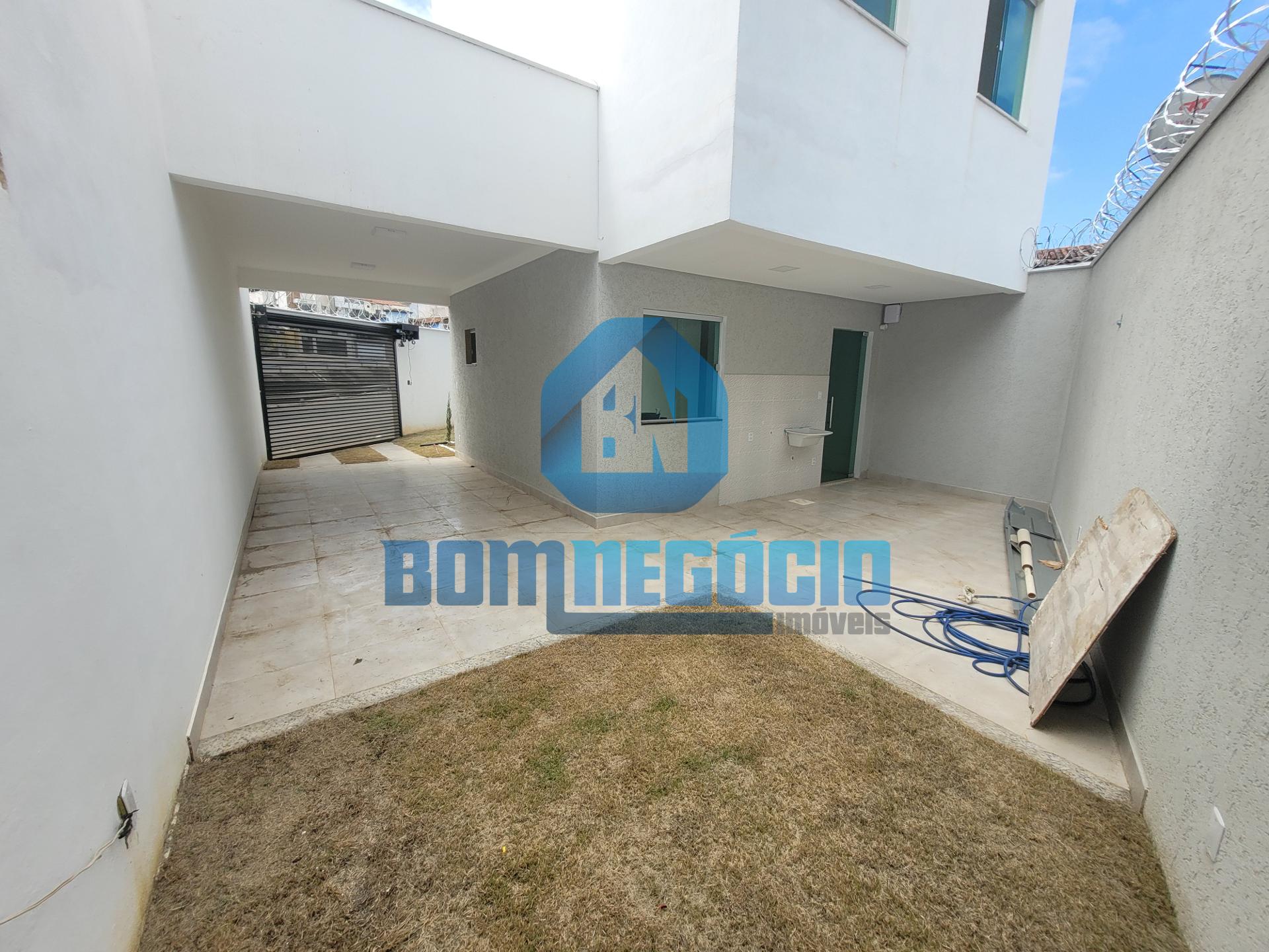 Casa com 3 dormitórios à venda, ESPERANÇA, GOVERNADOR VALADARE...