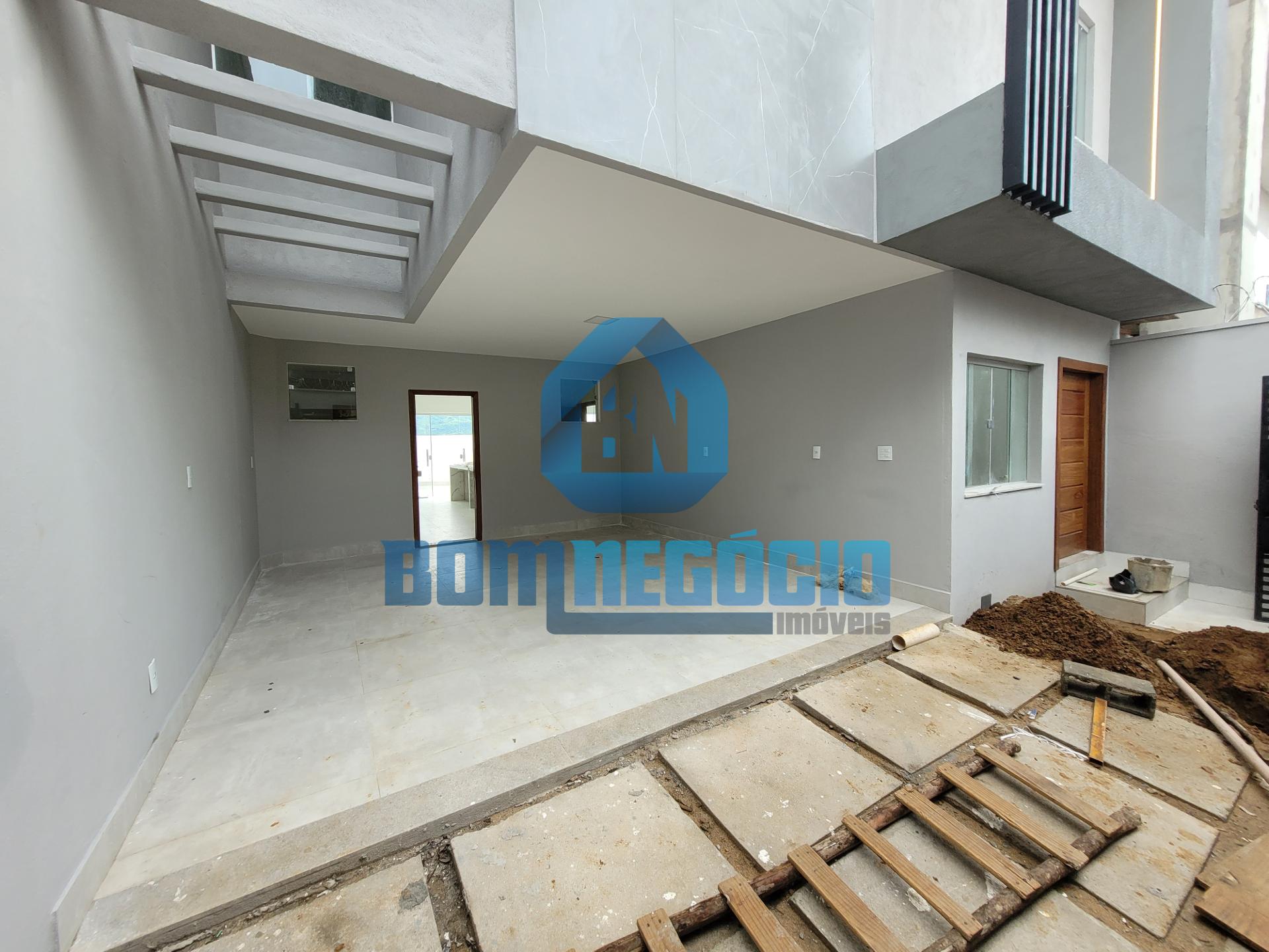 Casa com 3 dormitórios à venda, GRÃ-DUQUESA, GOVERNADOR VALADA...