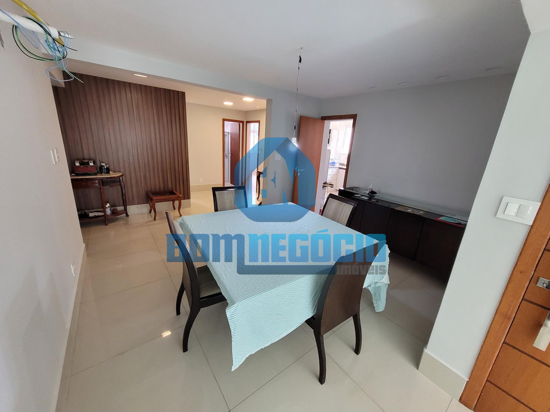 Apartamento com 4 dormitórios à venda, Esplanada, GOVERNADOR V...
