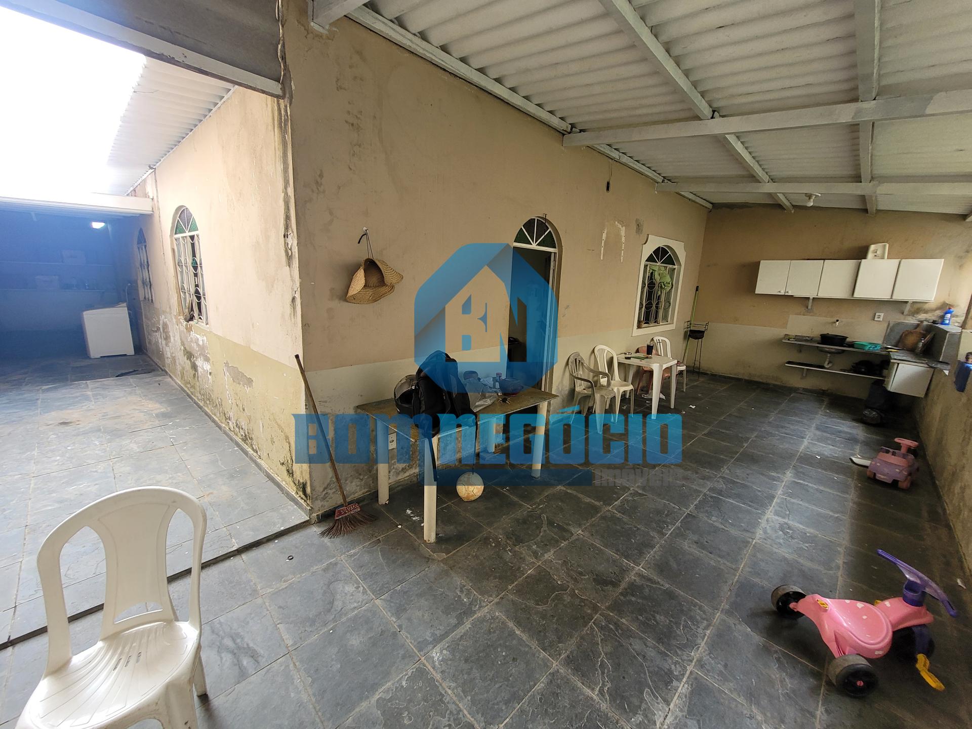 Casa com 7 dormitórios à venda, JARDIM PEROLA, GOVERNADOR VALA...