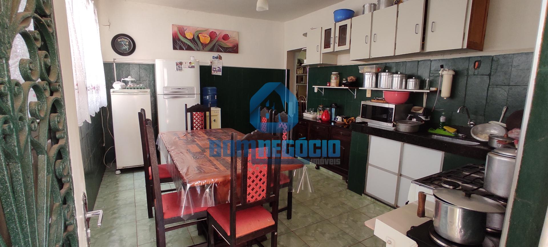 CASA ANTIGA NA ILHA SENDO VENDIDA COMO LOTE COM 360 M DE ÁREA ...