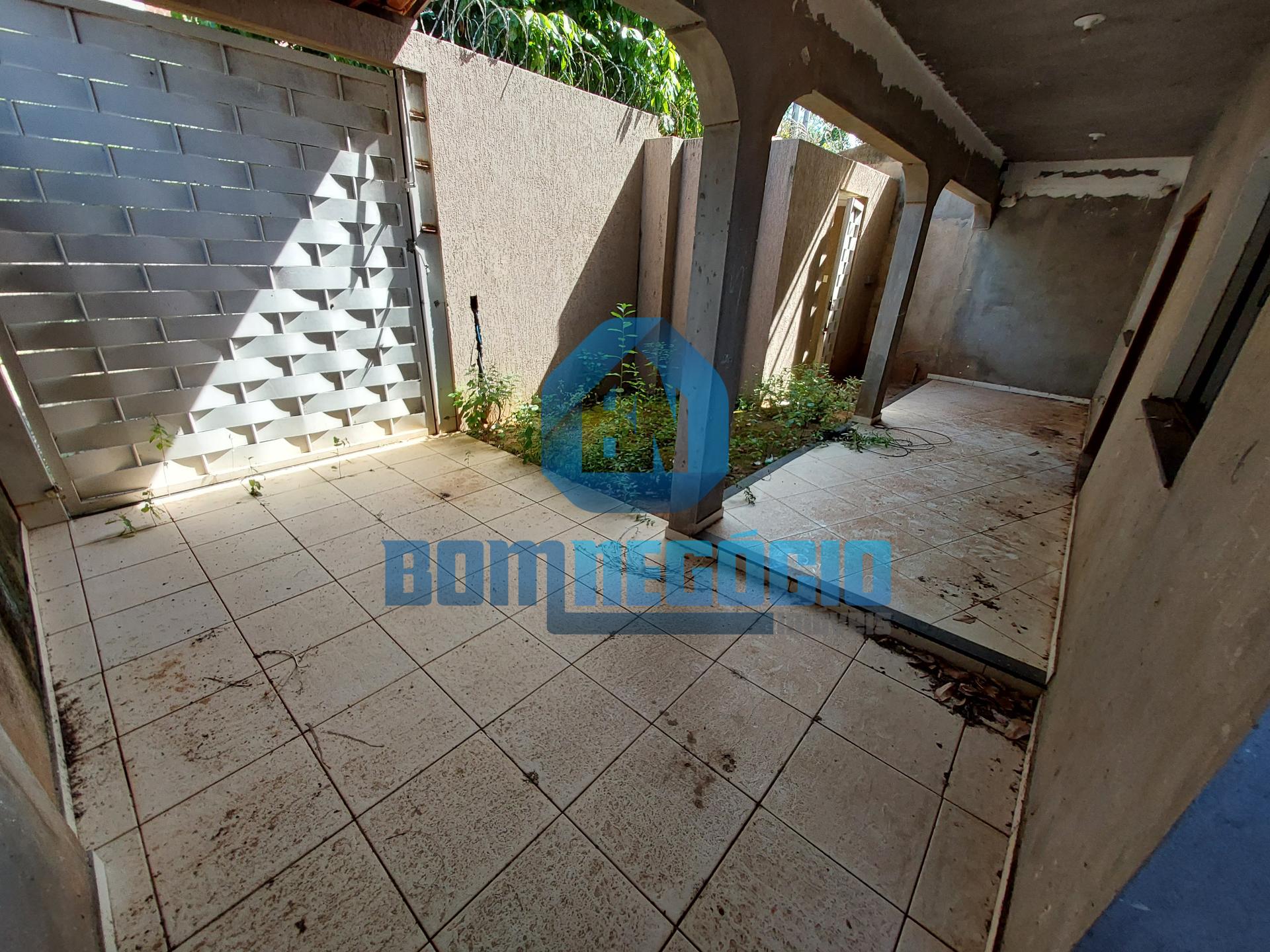 Casa Triplex com Terraço a venda, bairro VALE VERDE, GOVERNADO...