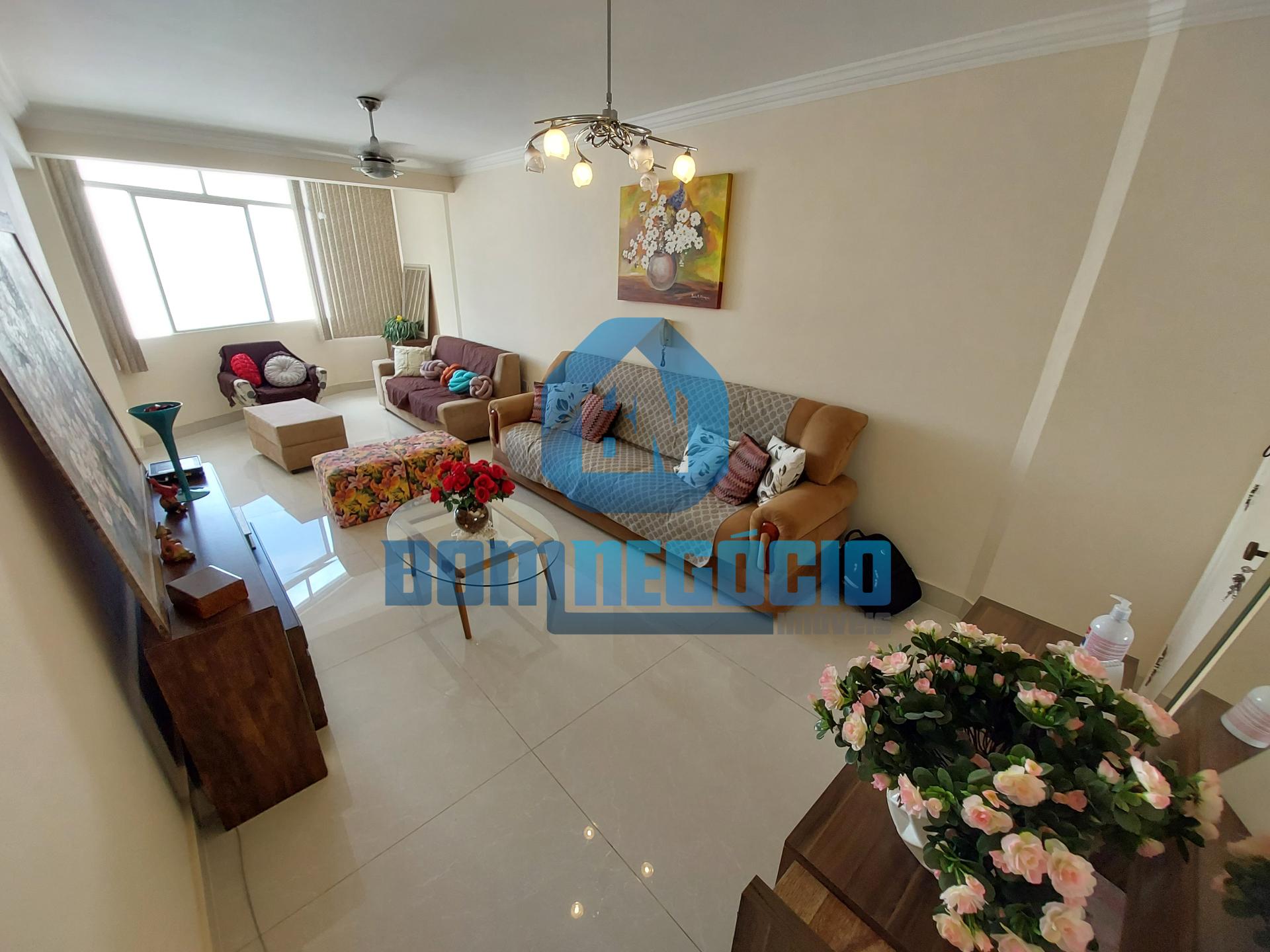 Apartamento à venda com dois quartos e uma suíte, Região Centr...