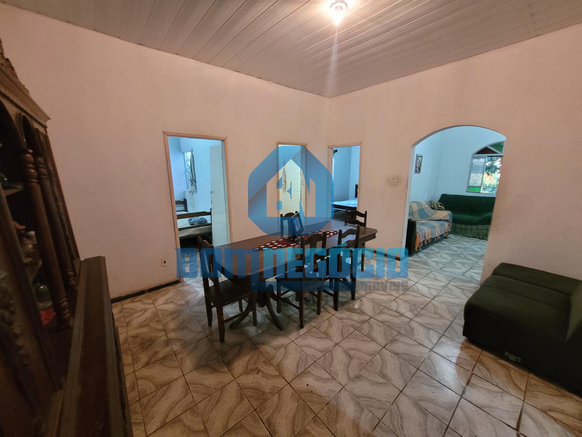 Casa com 4 dormitórios à venda, JARDIM IPE, GOVERNADOR VALADAR...